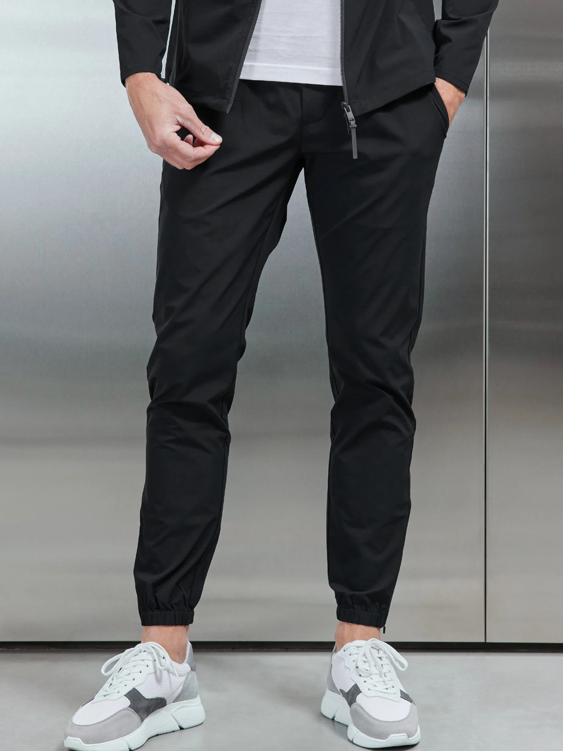 Active Technical Cuffed Trackpant - Black