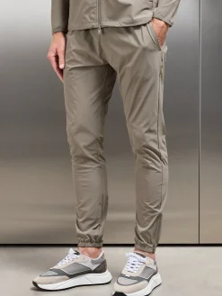 Active Technical Cuffed Trackpant - Taupe