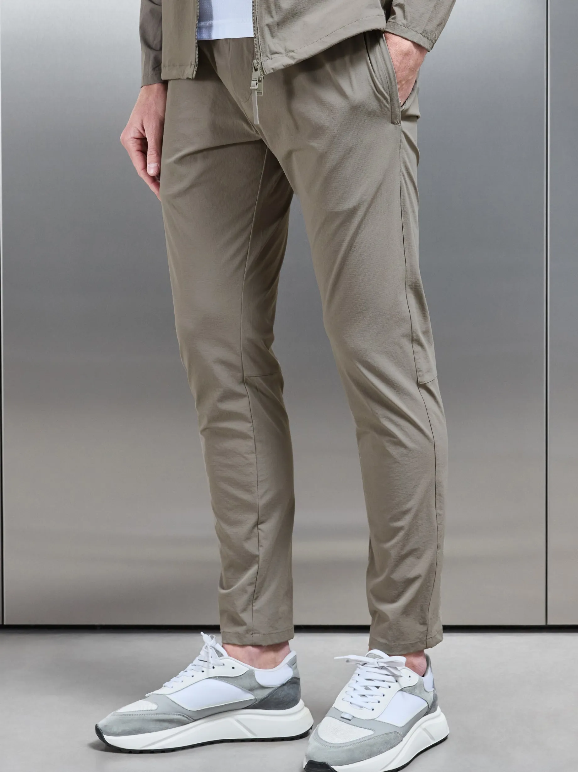 Active Technical Tapered Trackpant - Olive