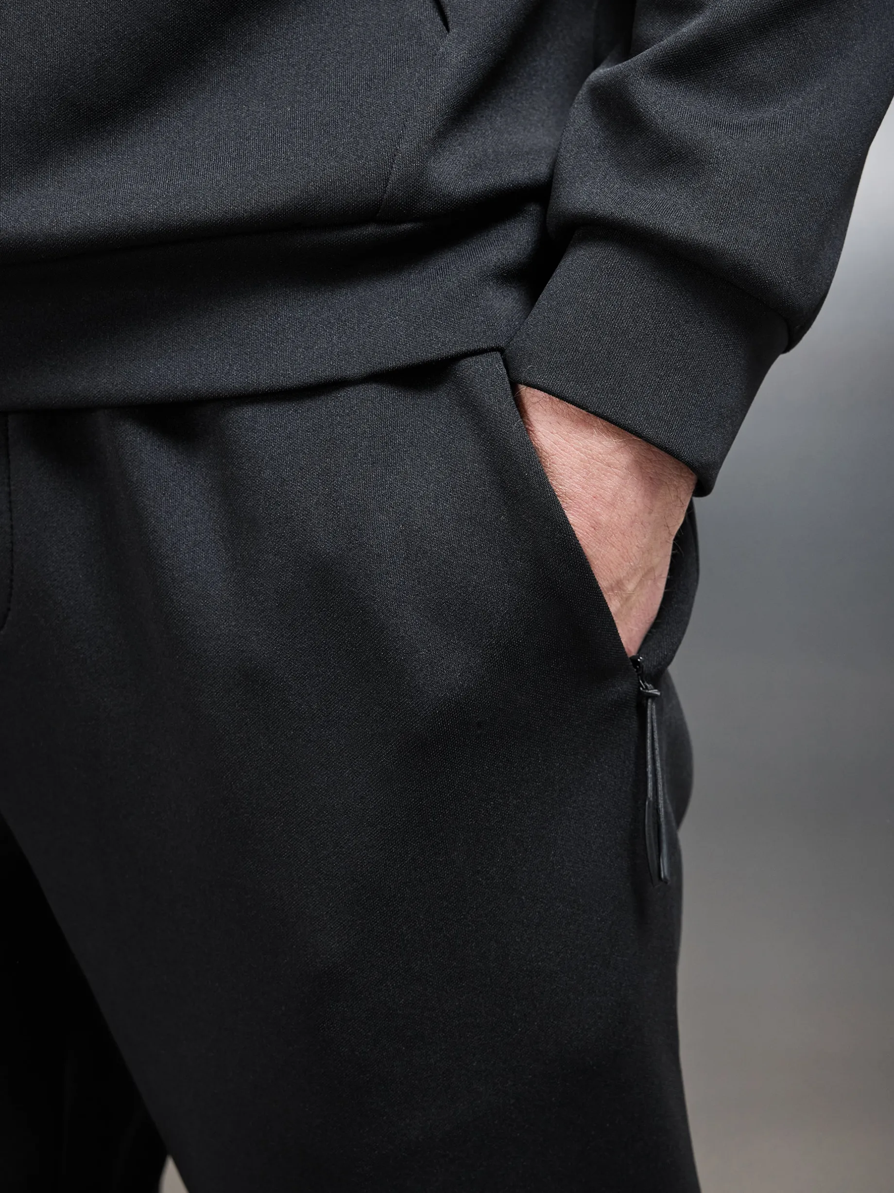 Active Technical Tapered Jogger - Black