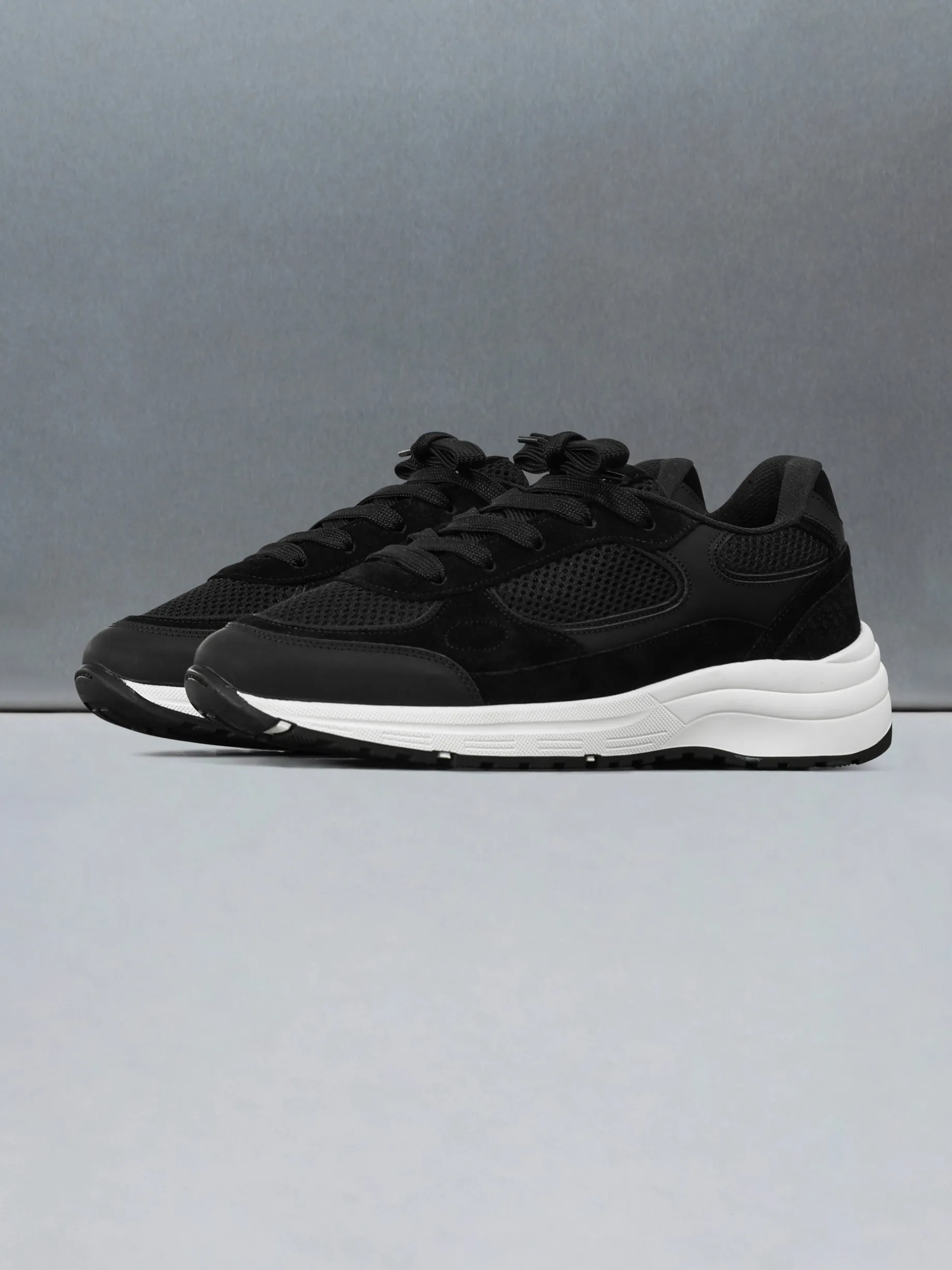 Apollo Runner - Black
