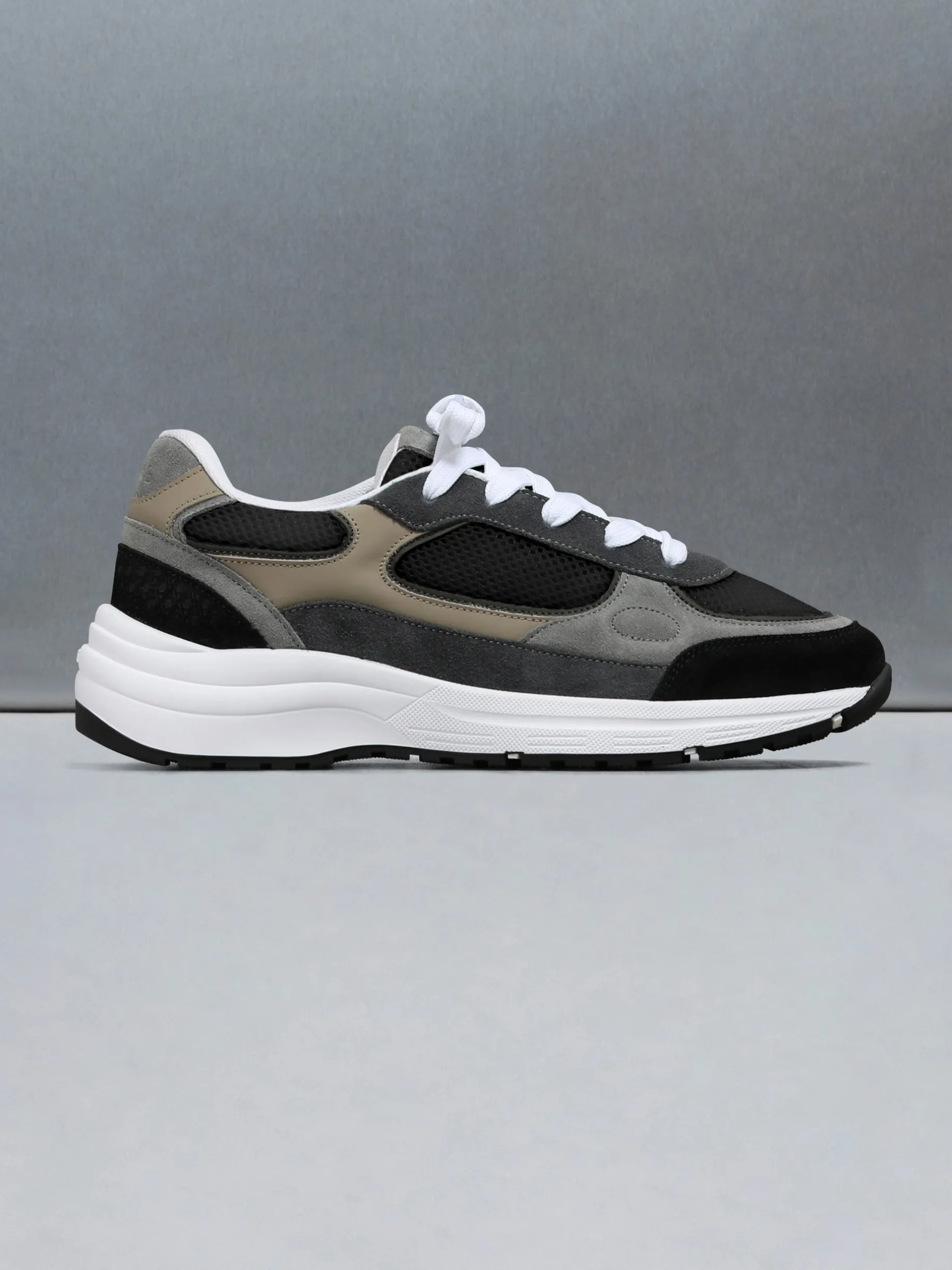 Apollo Runner - Black Safari