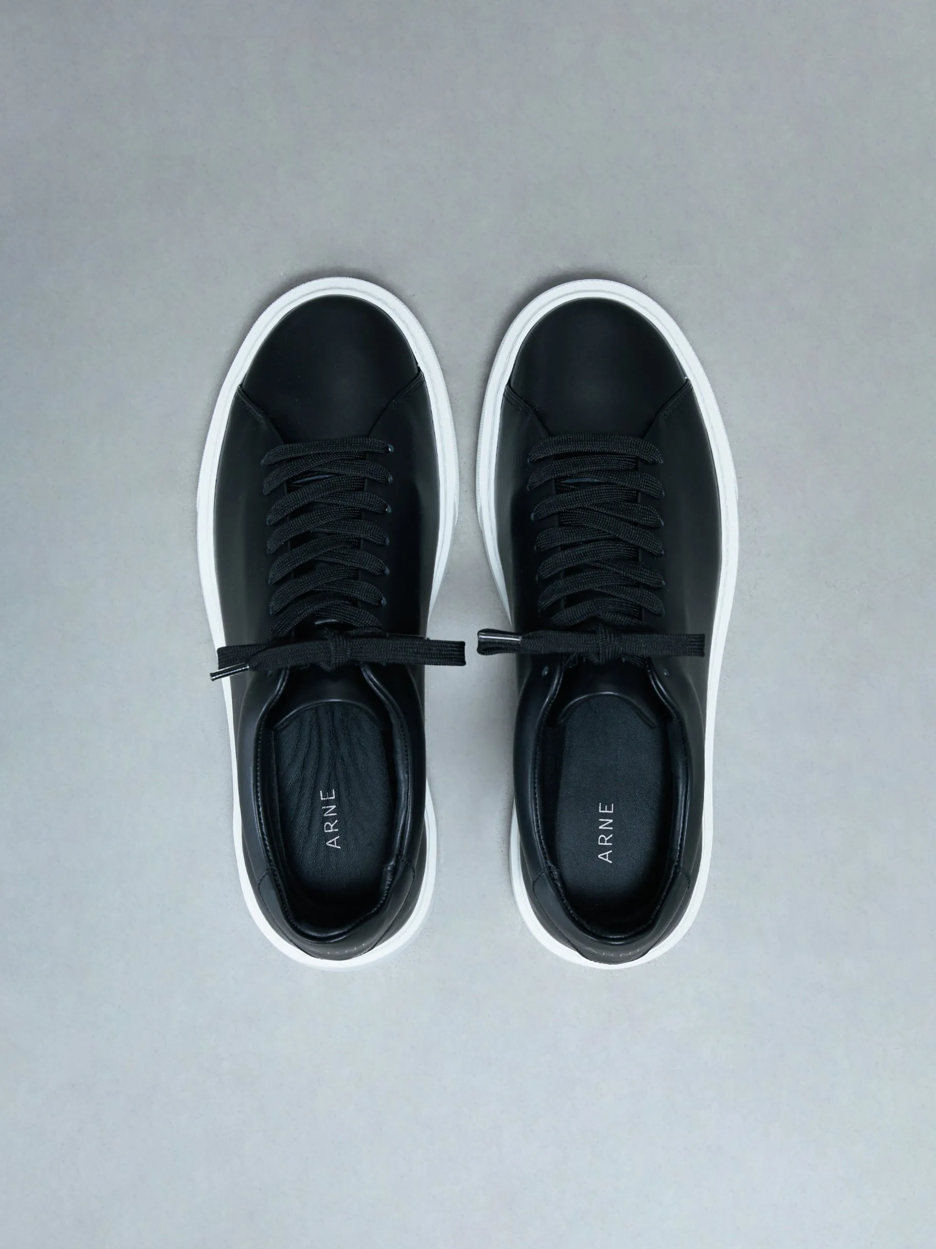 Basic Essential Leather Trainer - Black