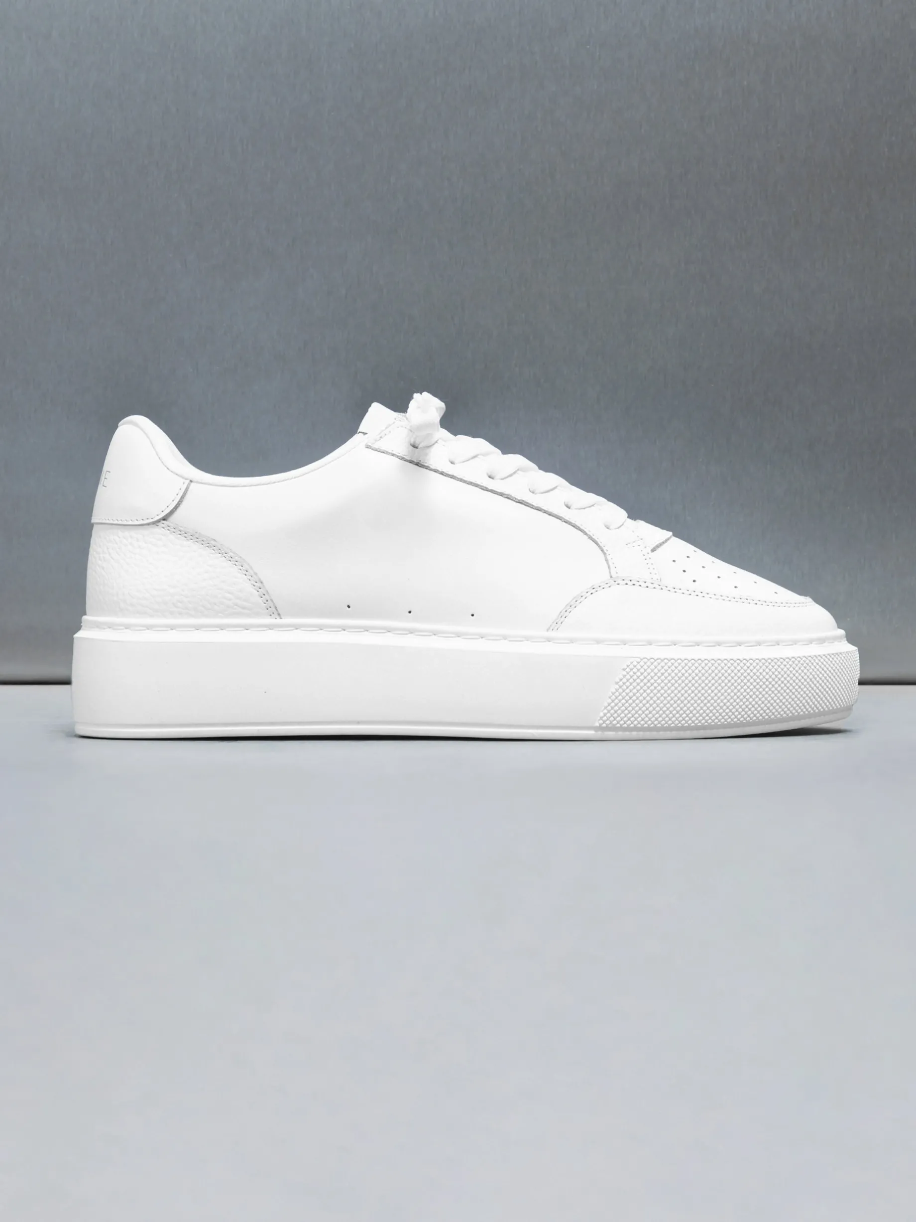 Court Trainer 2.0 - Triple White