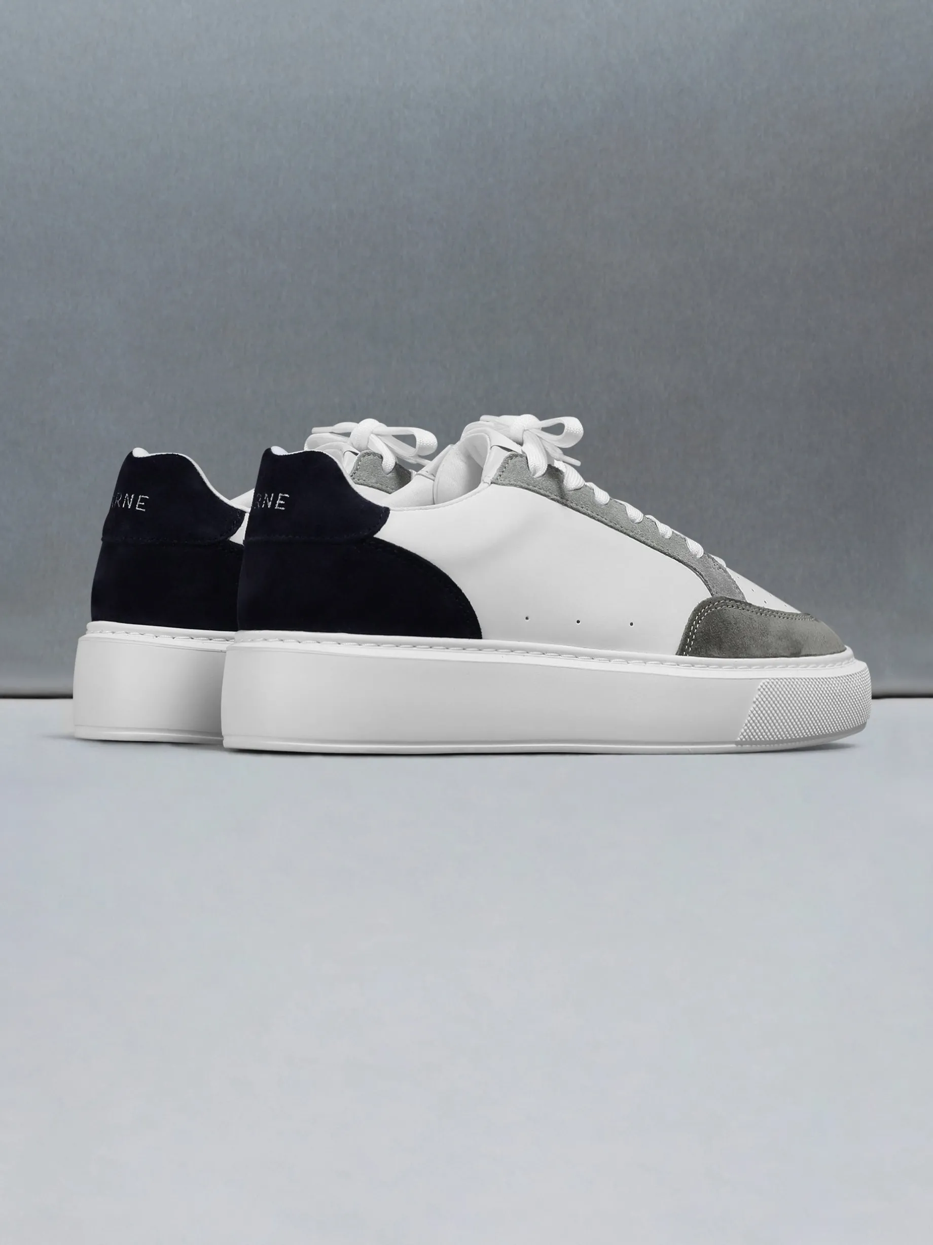 Court Trainer 2.0 - White Navy