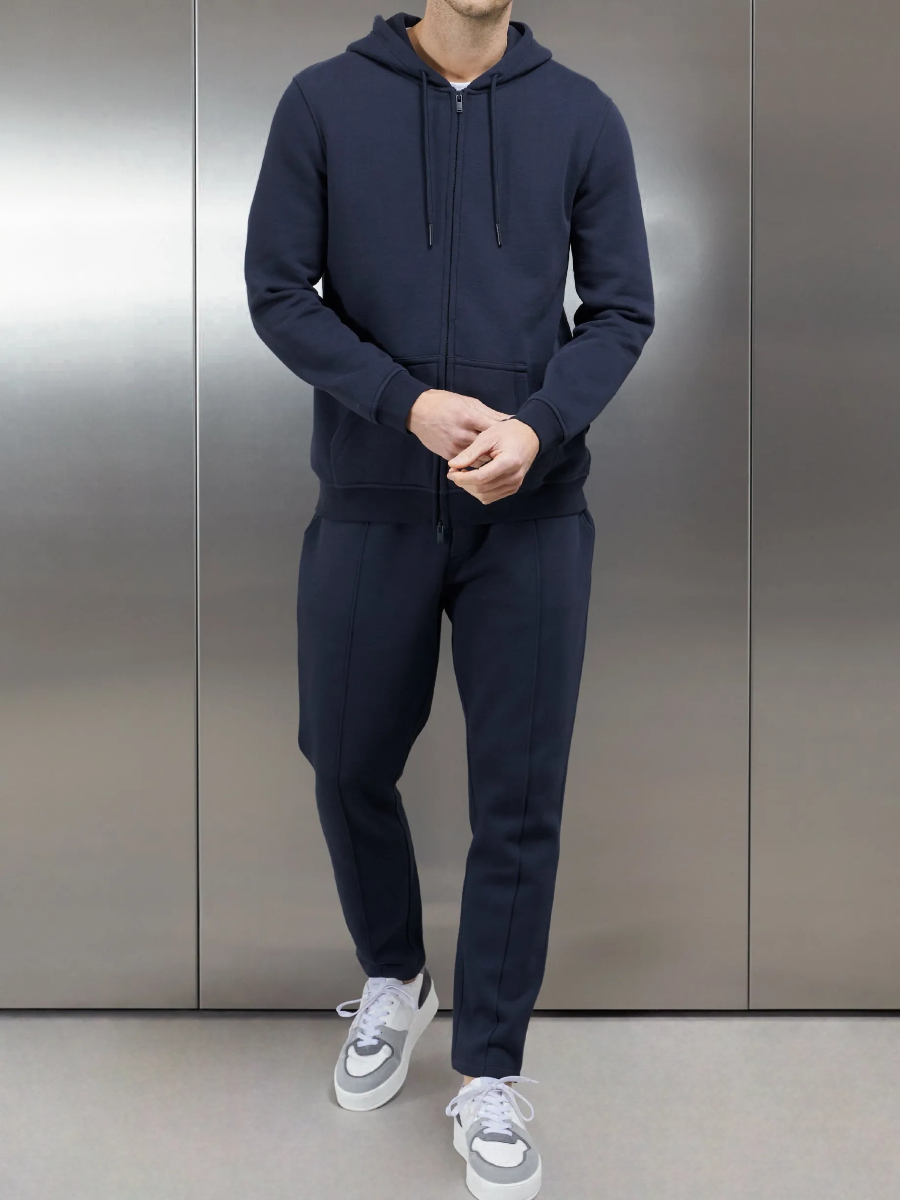 Essential Jogger - Navy