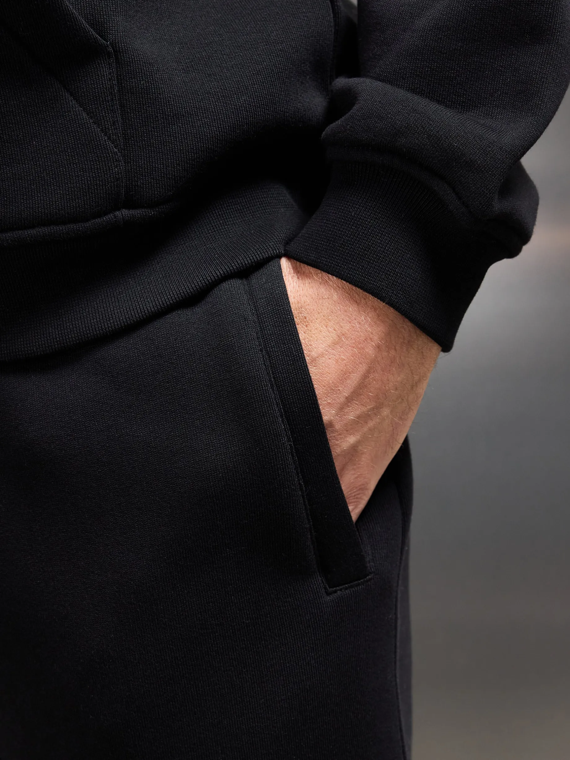 Essential Relaxed Fit Cuffed Jogger - Black
