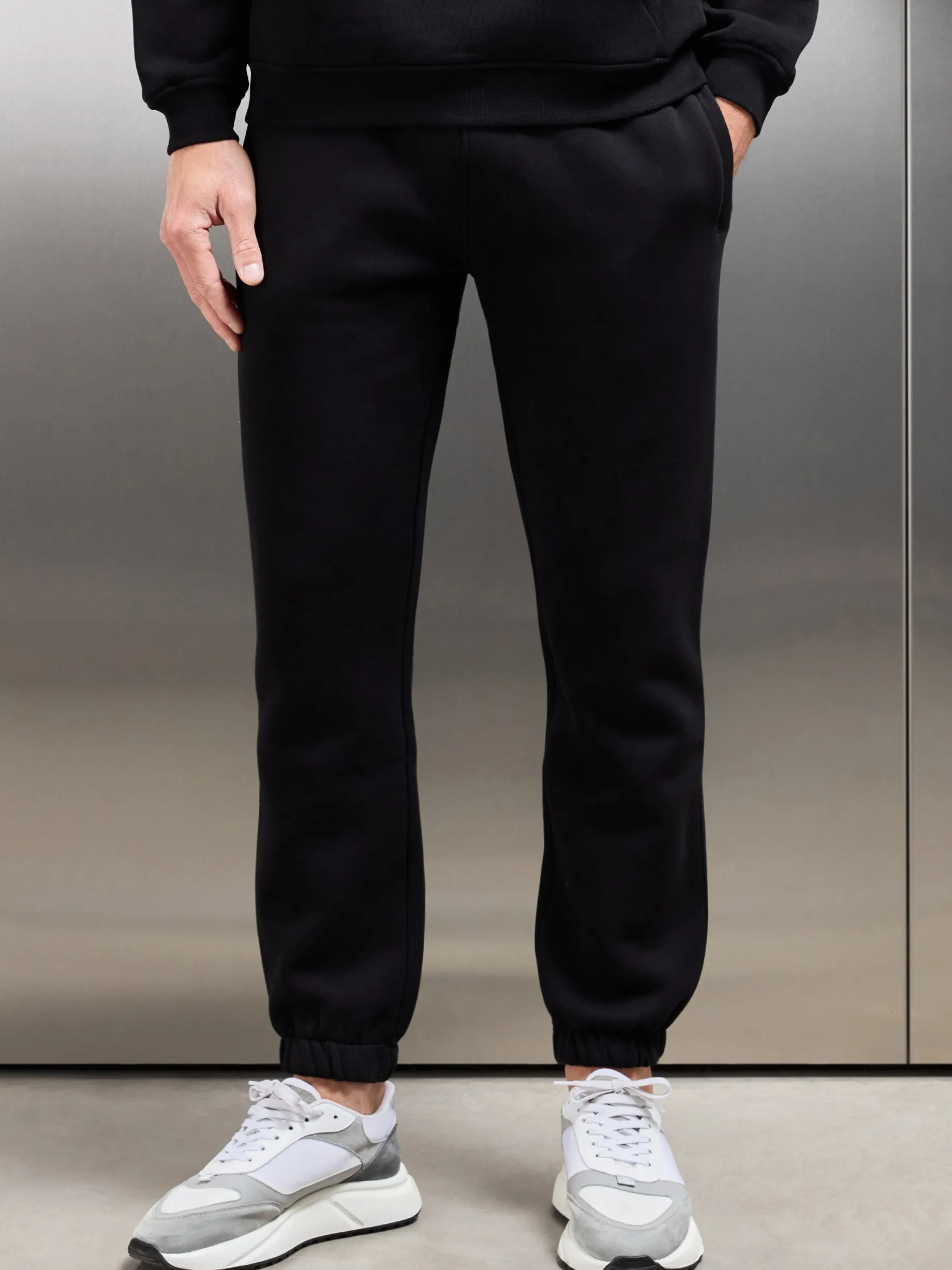 Essential Relaxed Fit Cuffed Jogger - Black