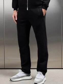 Essential Straight Leg Jogger - Black
