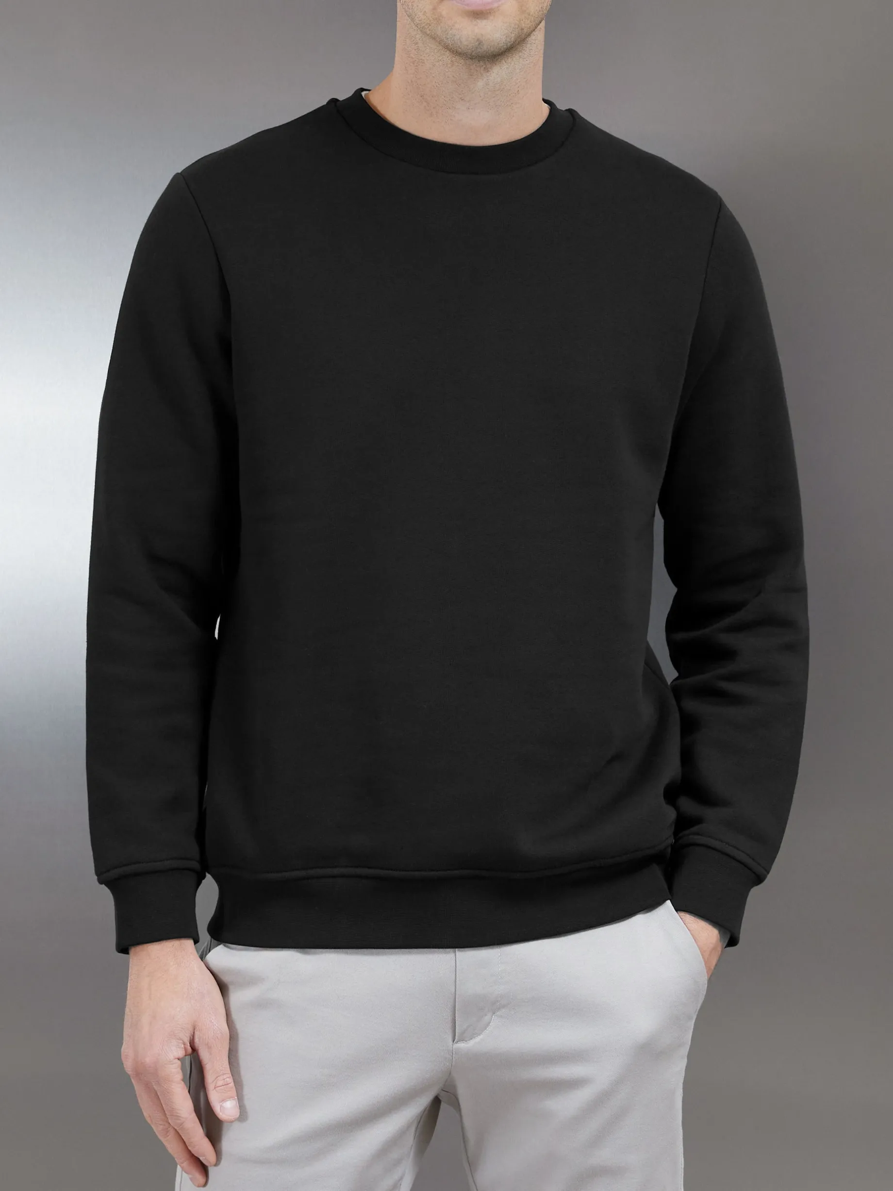 Essential Sweatshirt - Black