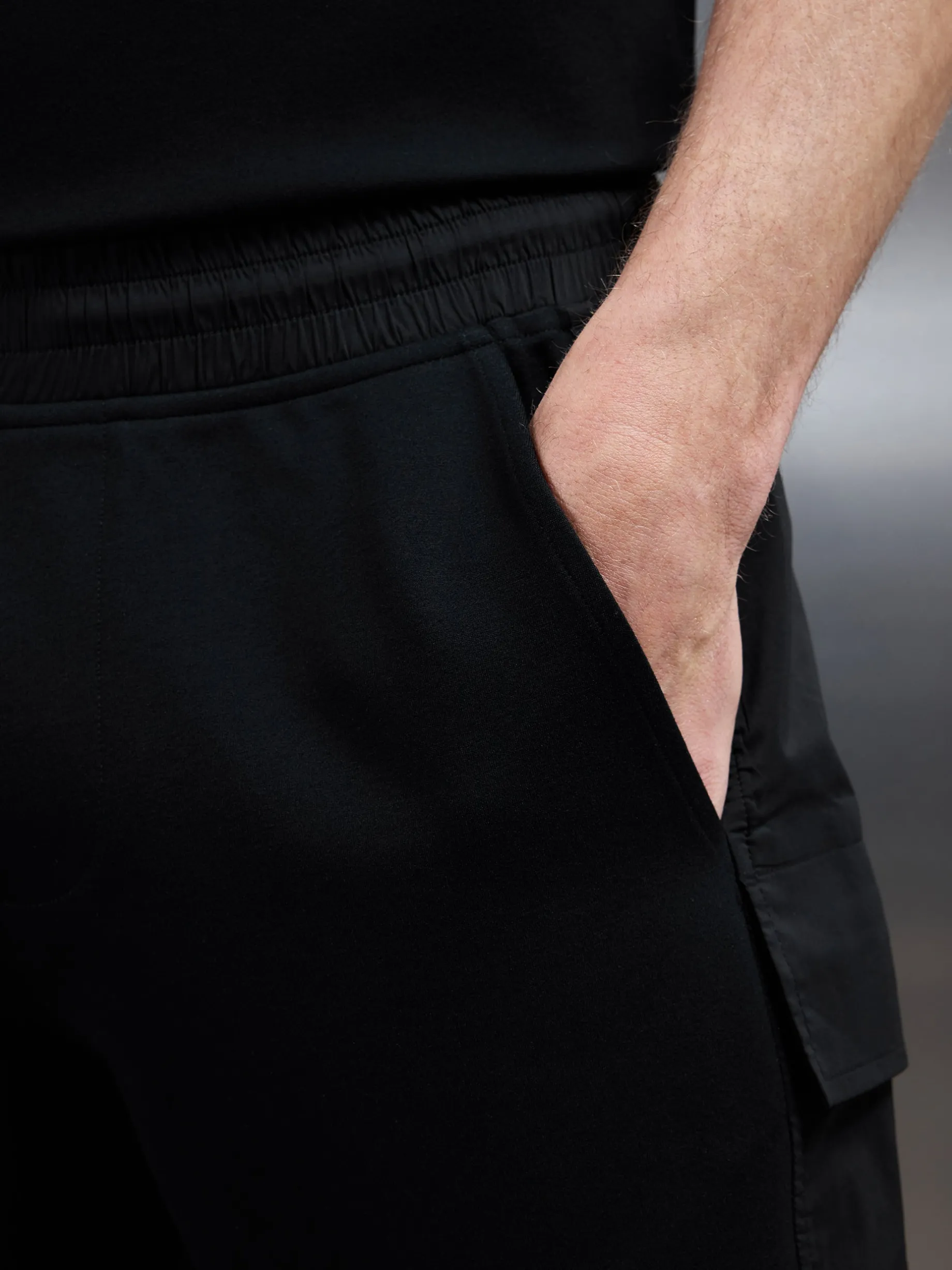 Hybrid Cargo Short - Black