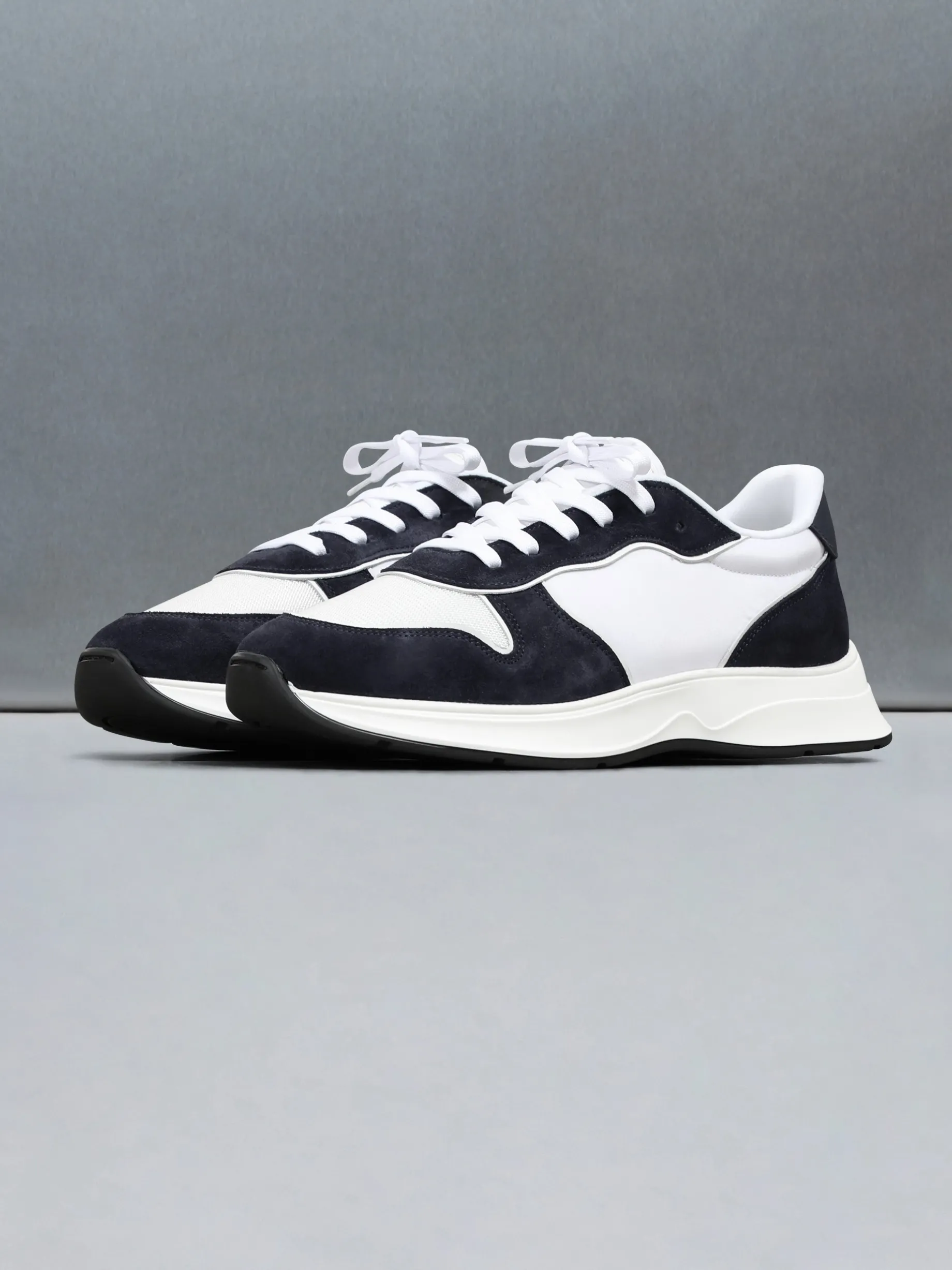 Hybrid Runner - White Navy