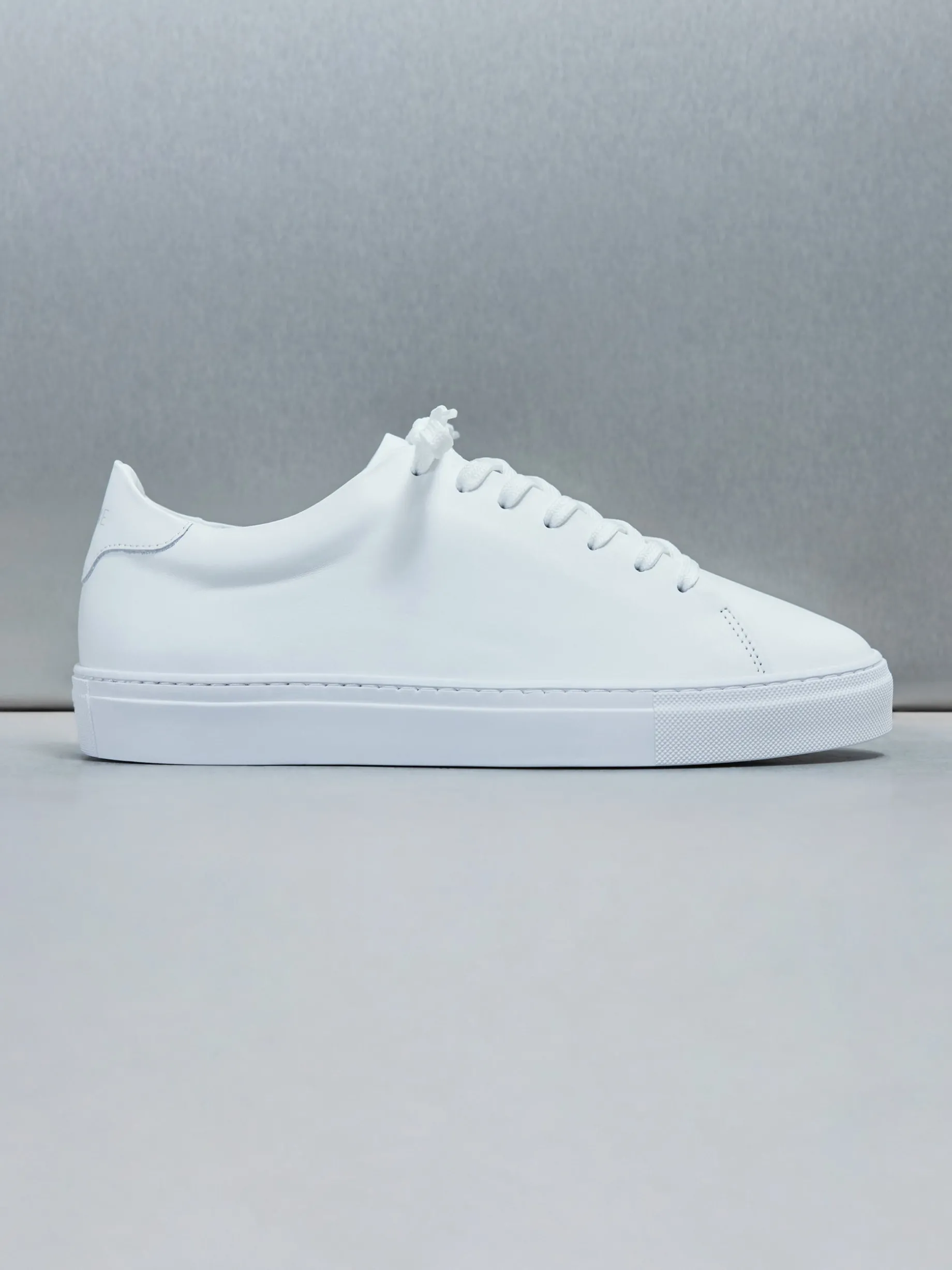 Low Essential Leather Trainer - White