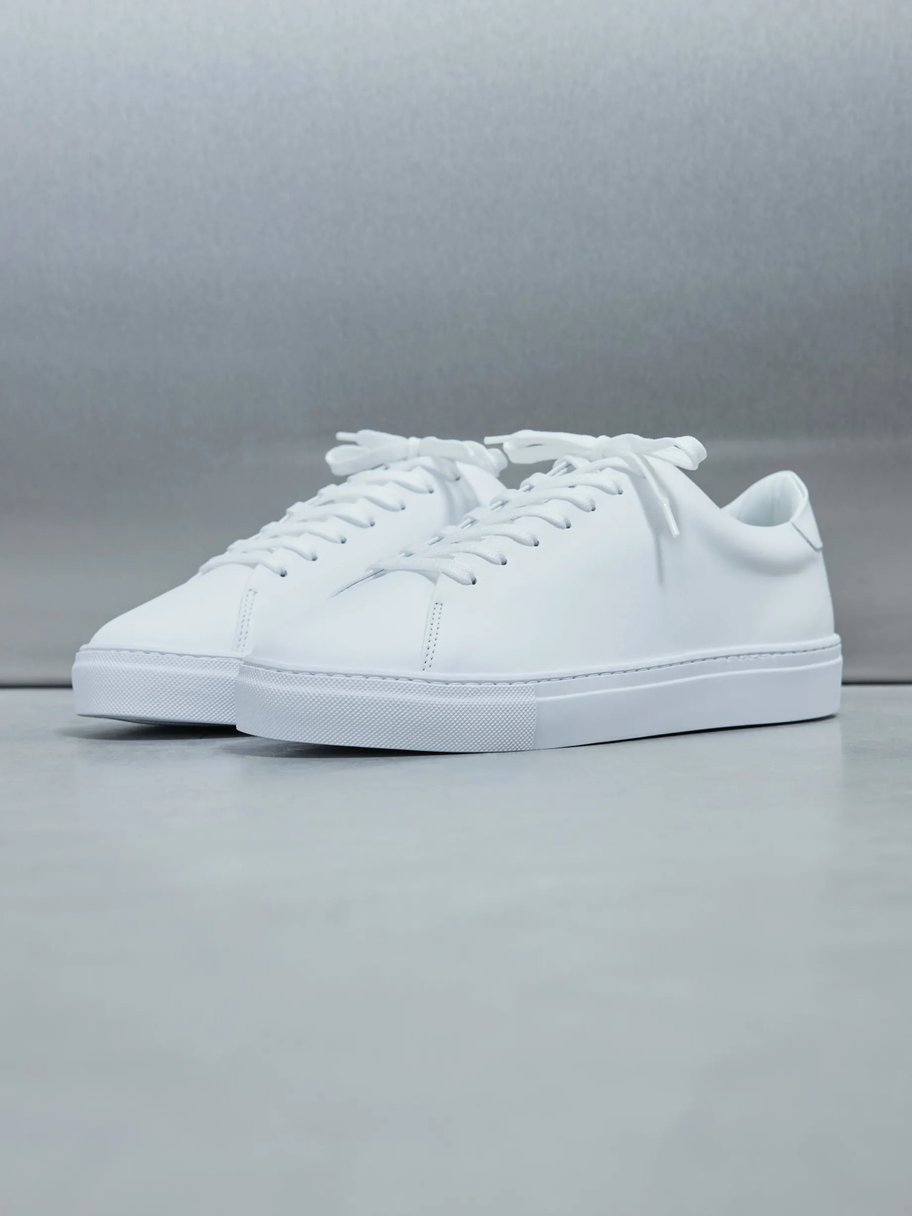 Low Essential Leather Trainer - White