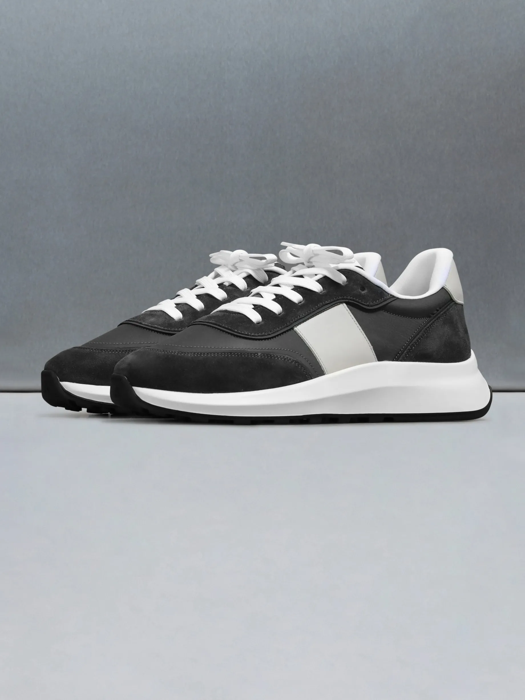 Low Runner 2.0 - Charcoal Stone