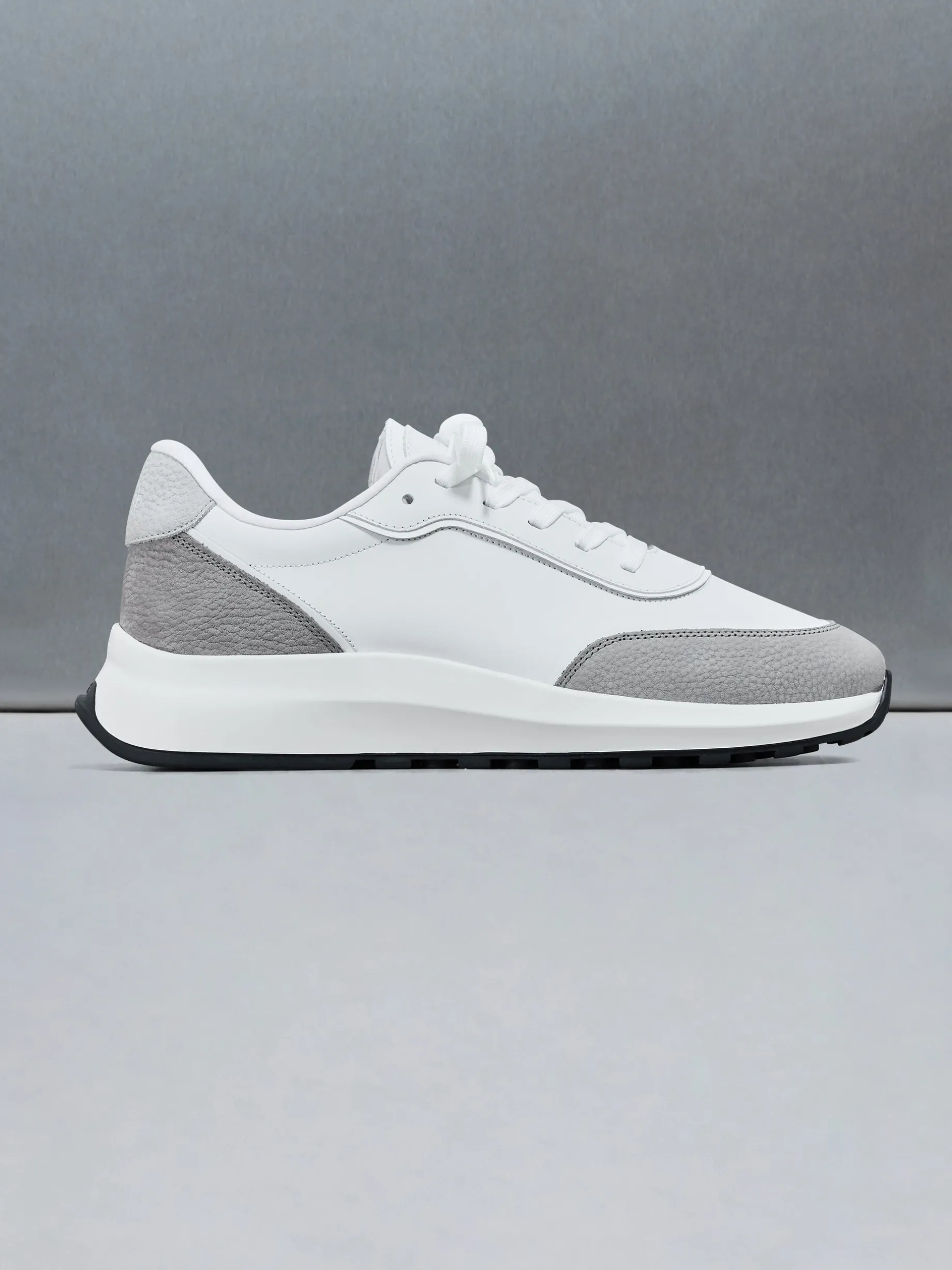Low Runner - White Slate Grey