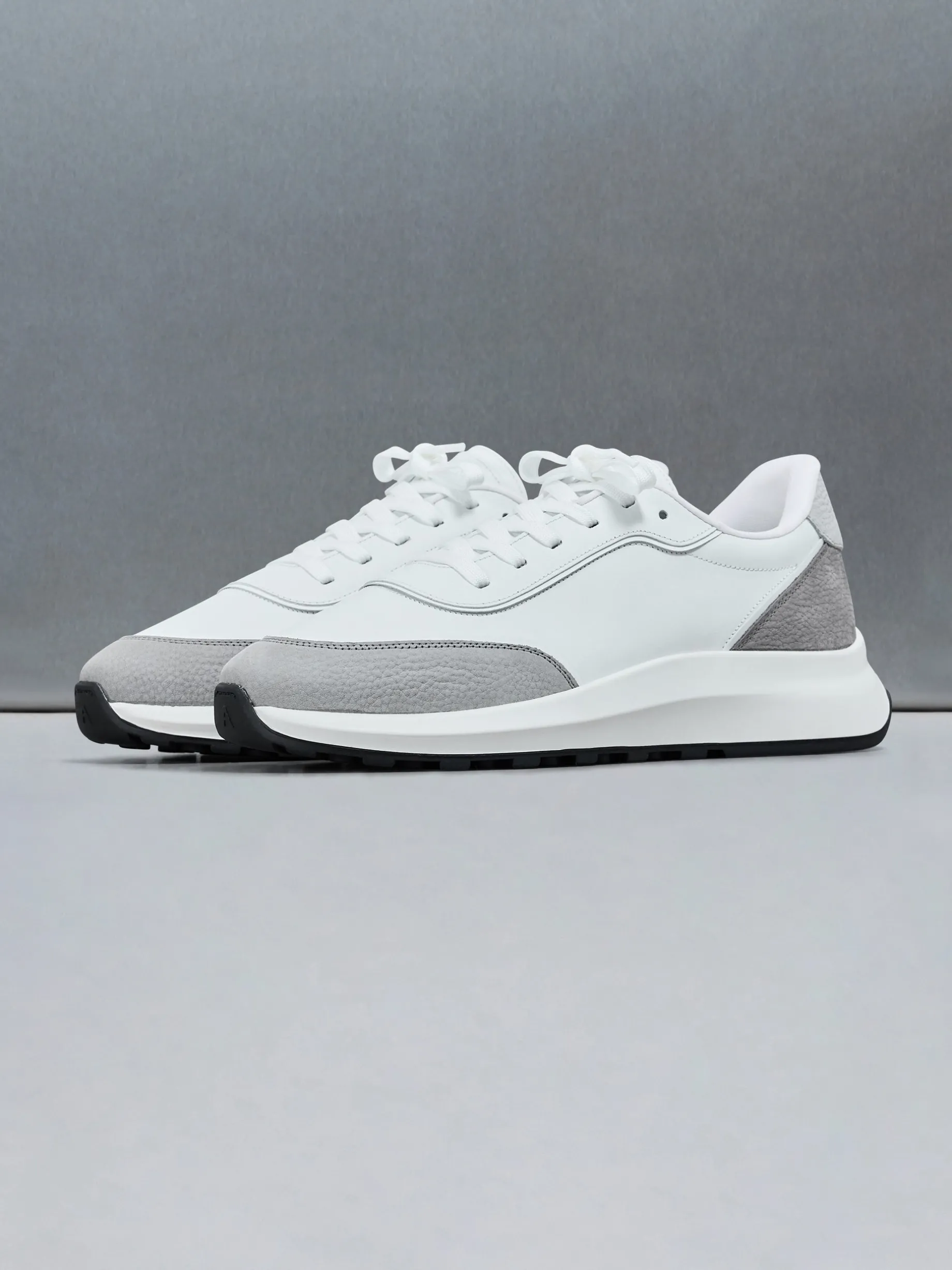 Low Runner - White Slate Grey