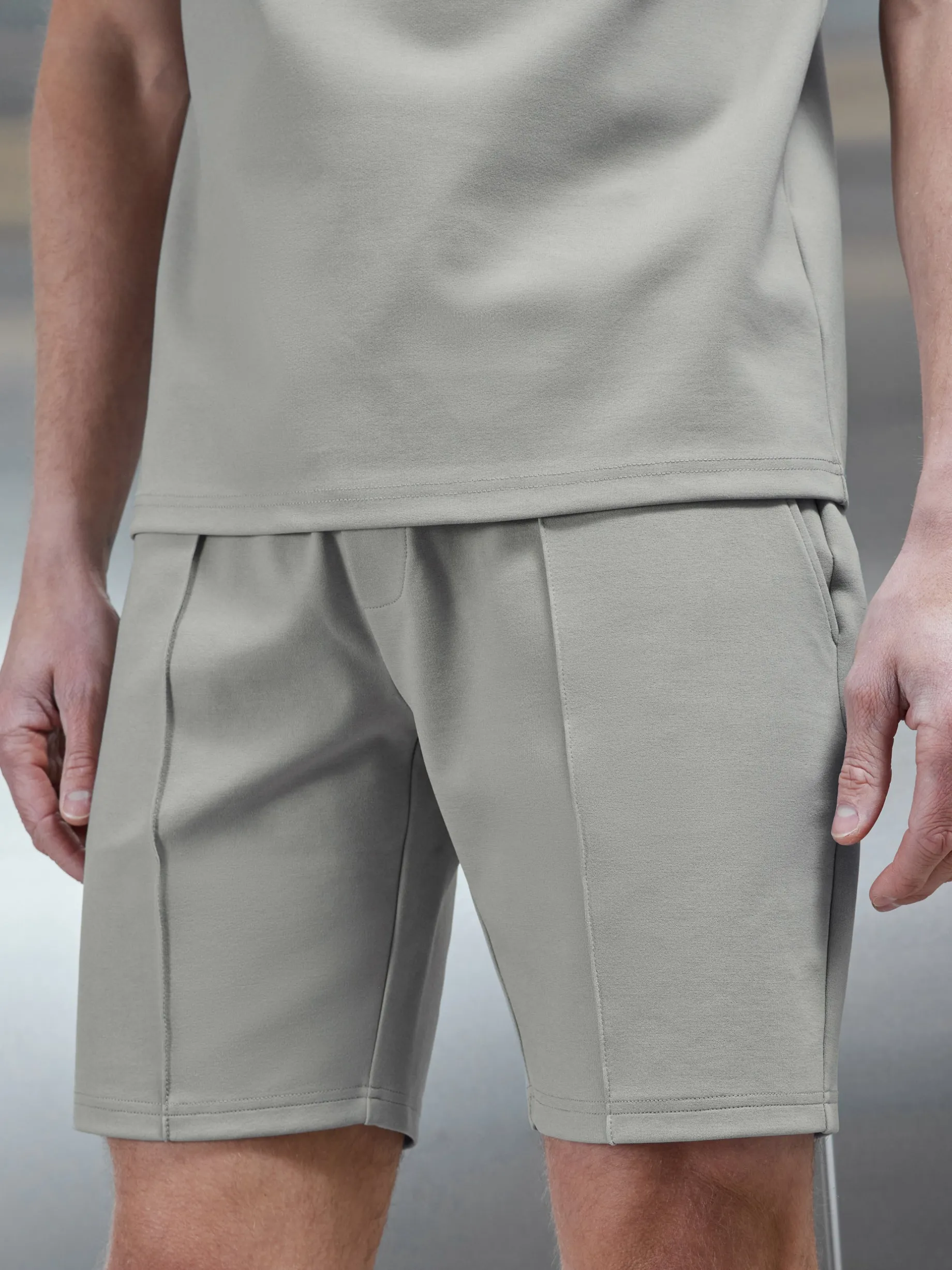 Luxe Essential Short - Stone