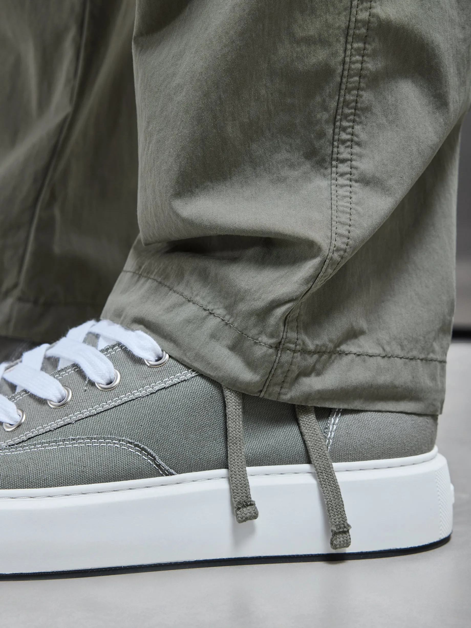 Parachute Cargo Pant - Olive