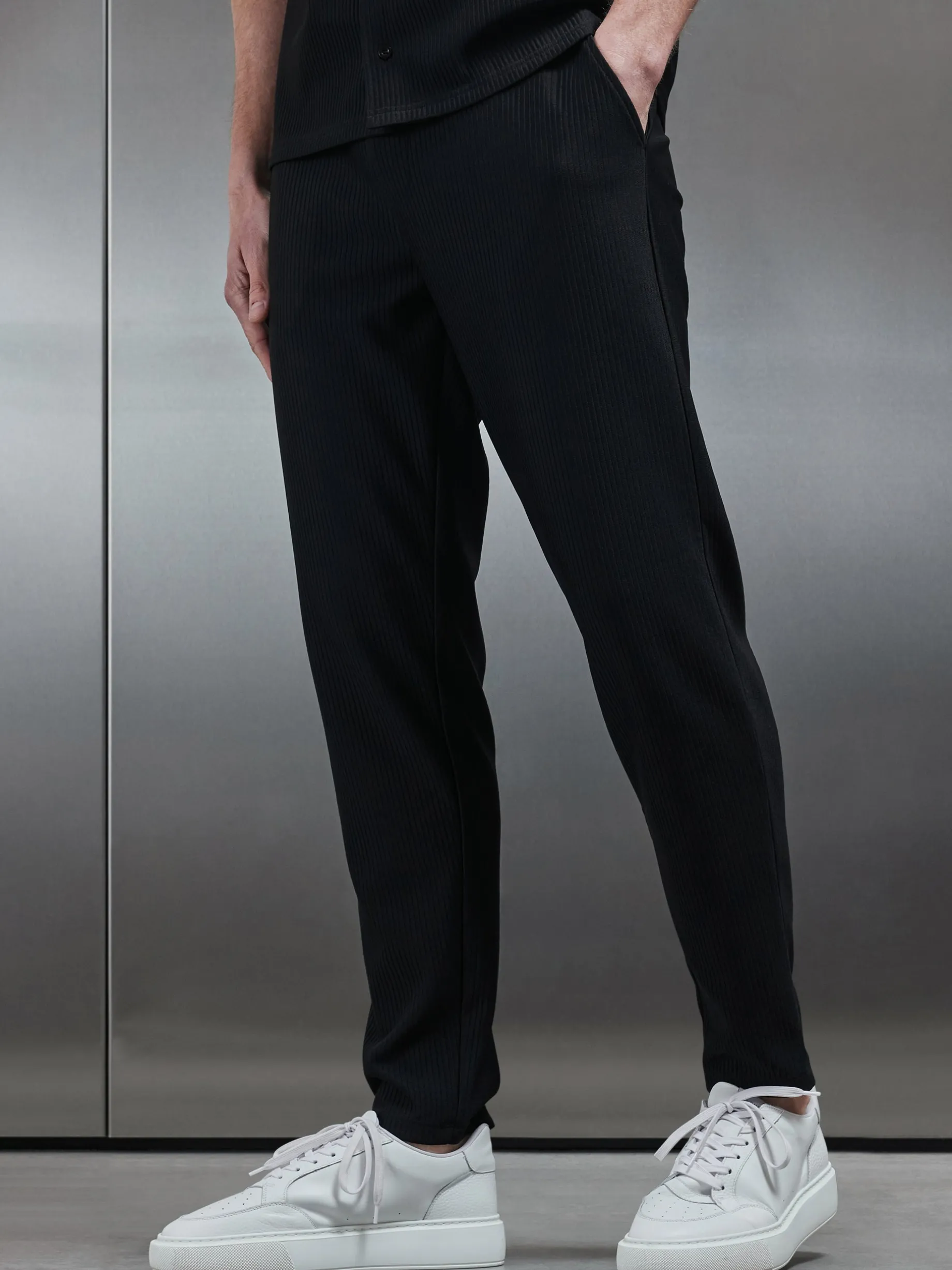 Pleated Trouser - Black