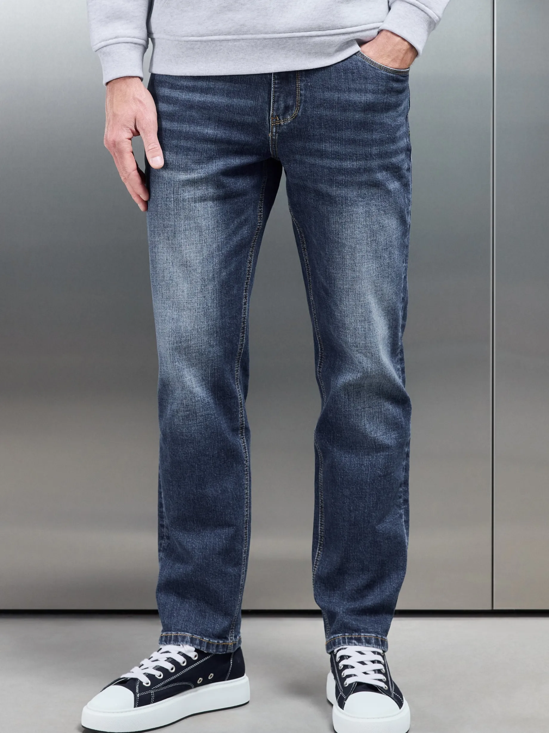 Relaxed Fit Denim Jeans - Mid Blue