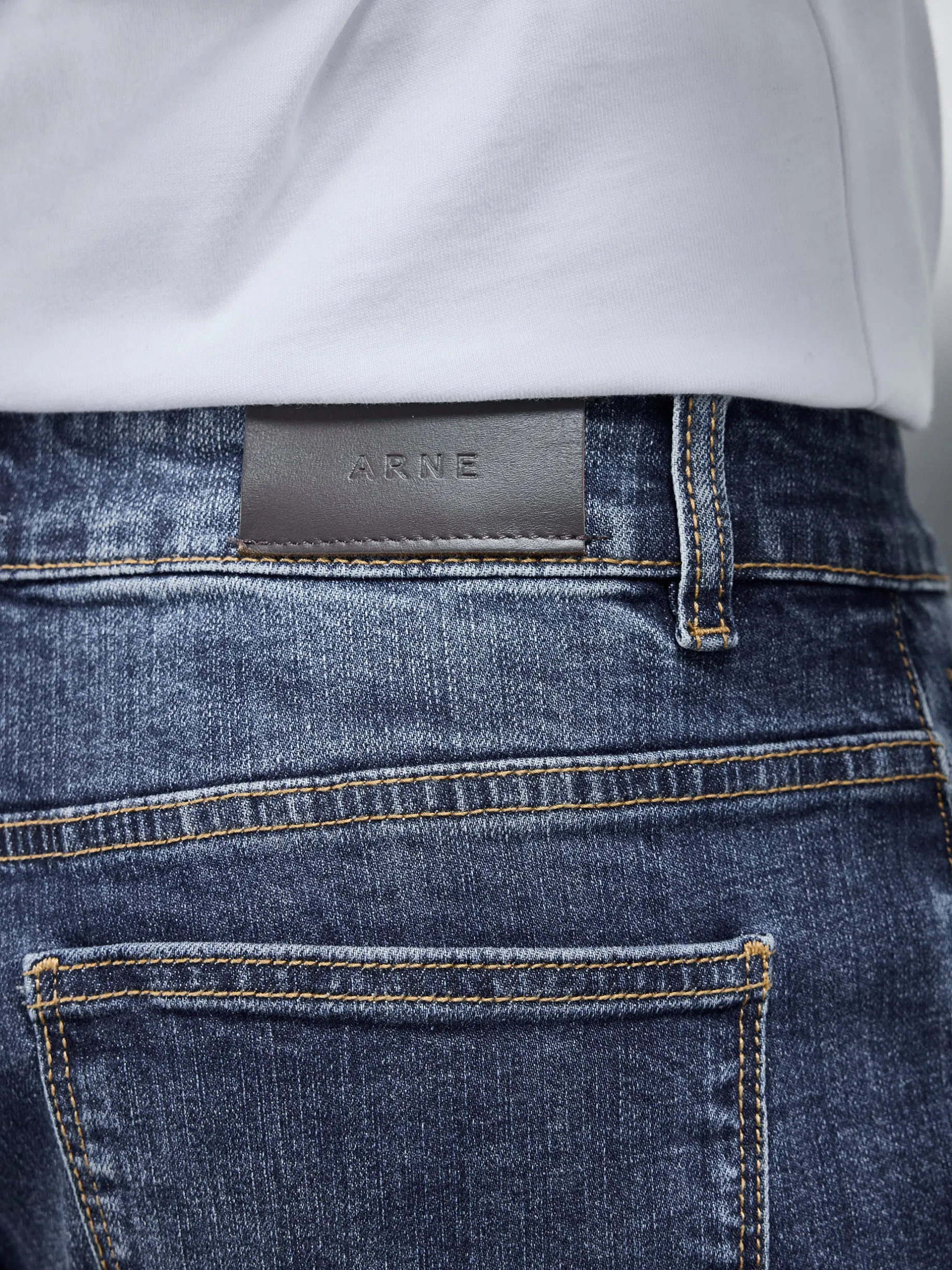 Relaxed Fit Denim Jeans - Mid Blue
