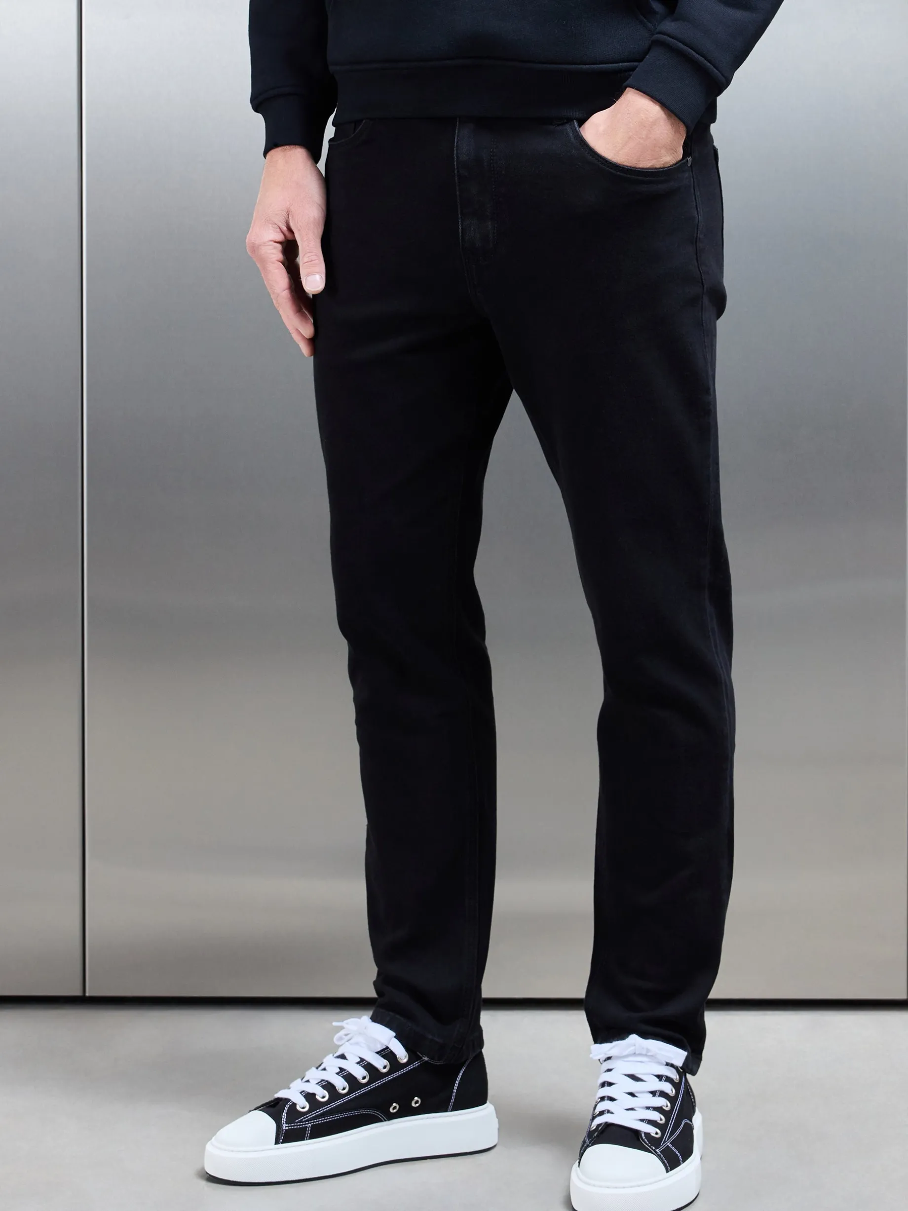 Relaxed Fit Denim Jeans - Solid Black