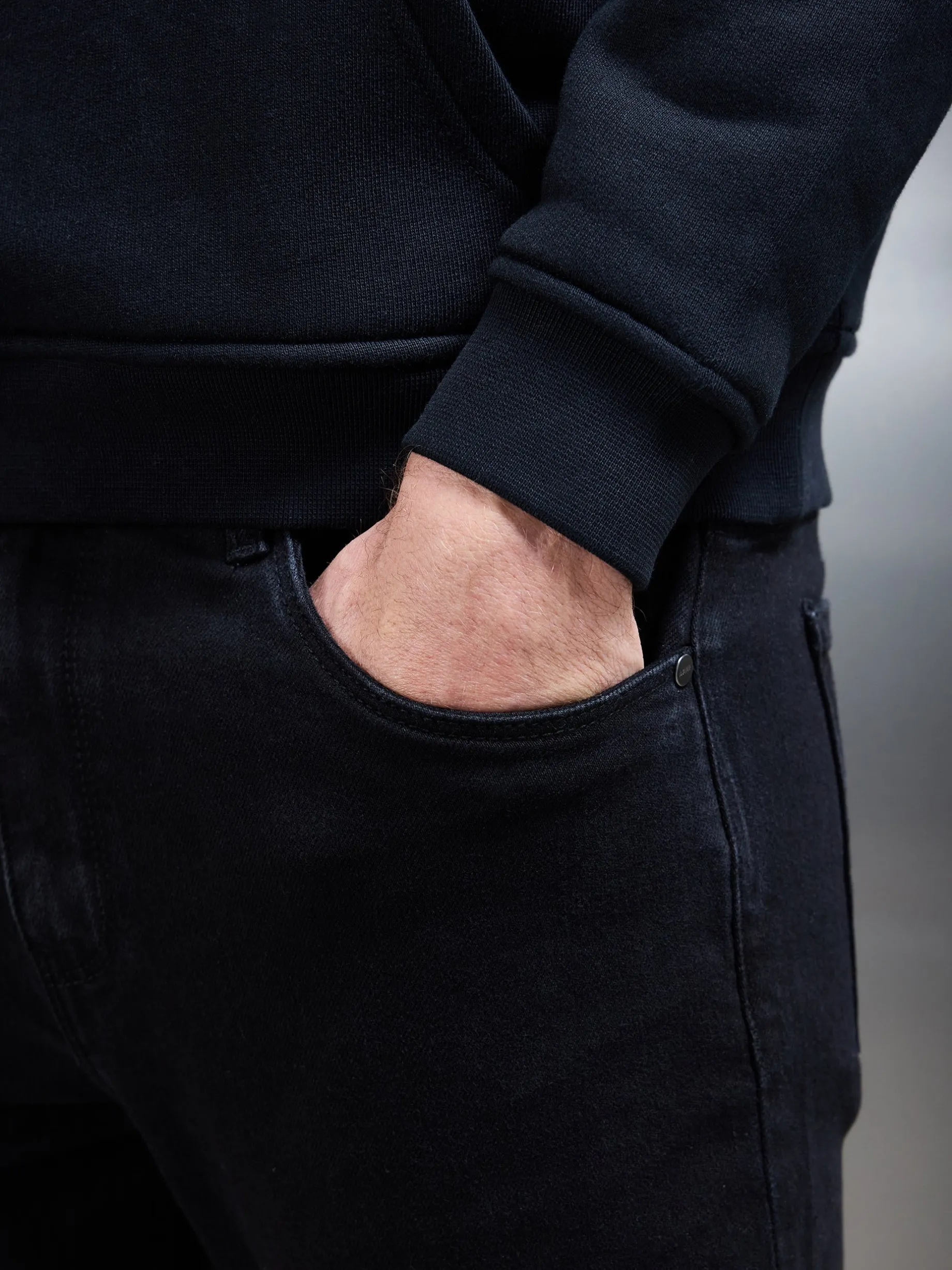 Relaxed Fit Denim Jeans - Solid Black