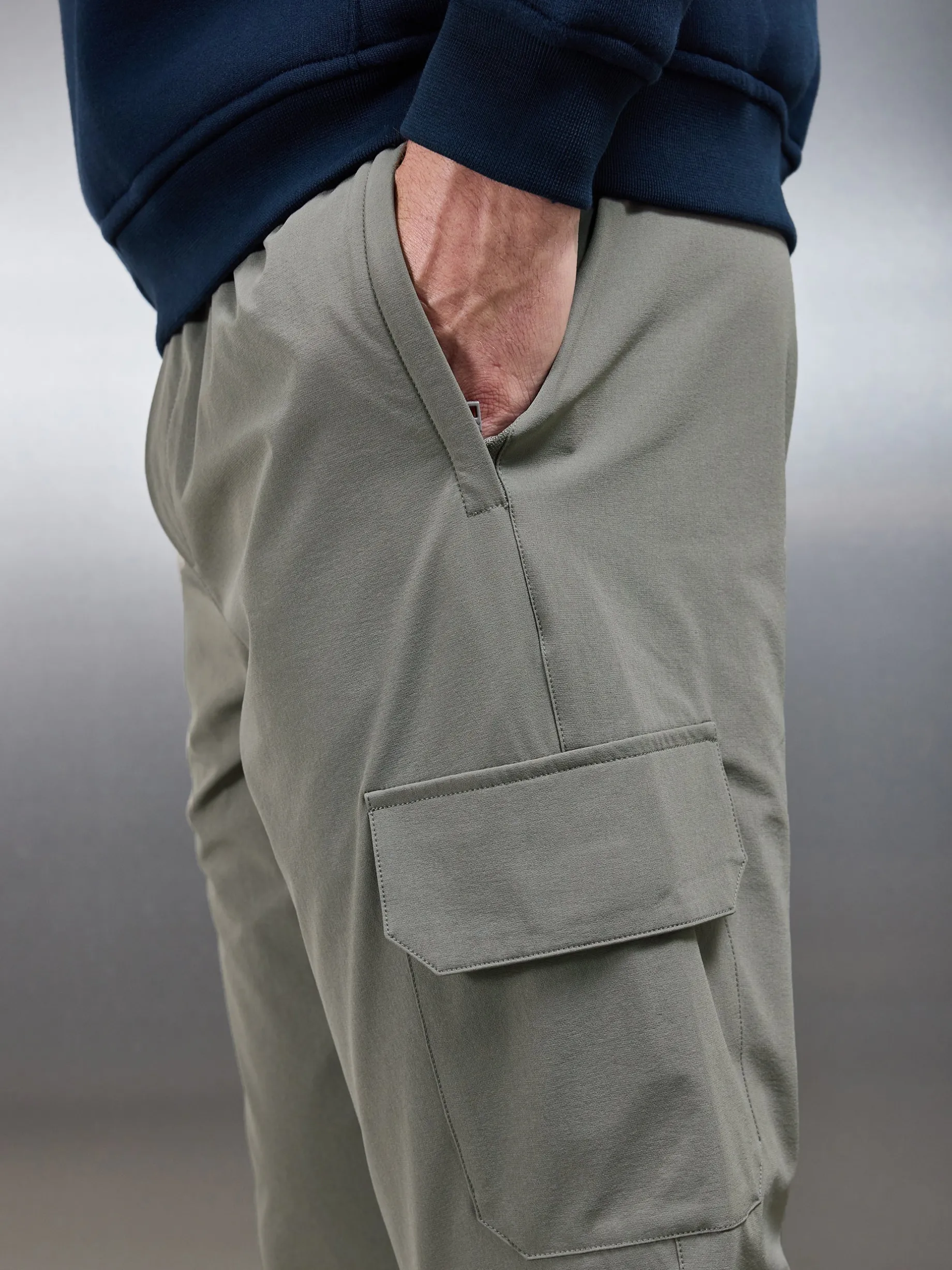 Relaxed Fit Nylon Cargo Pant - Olive