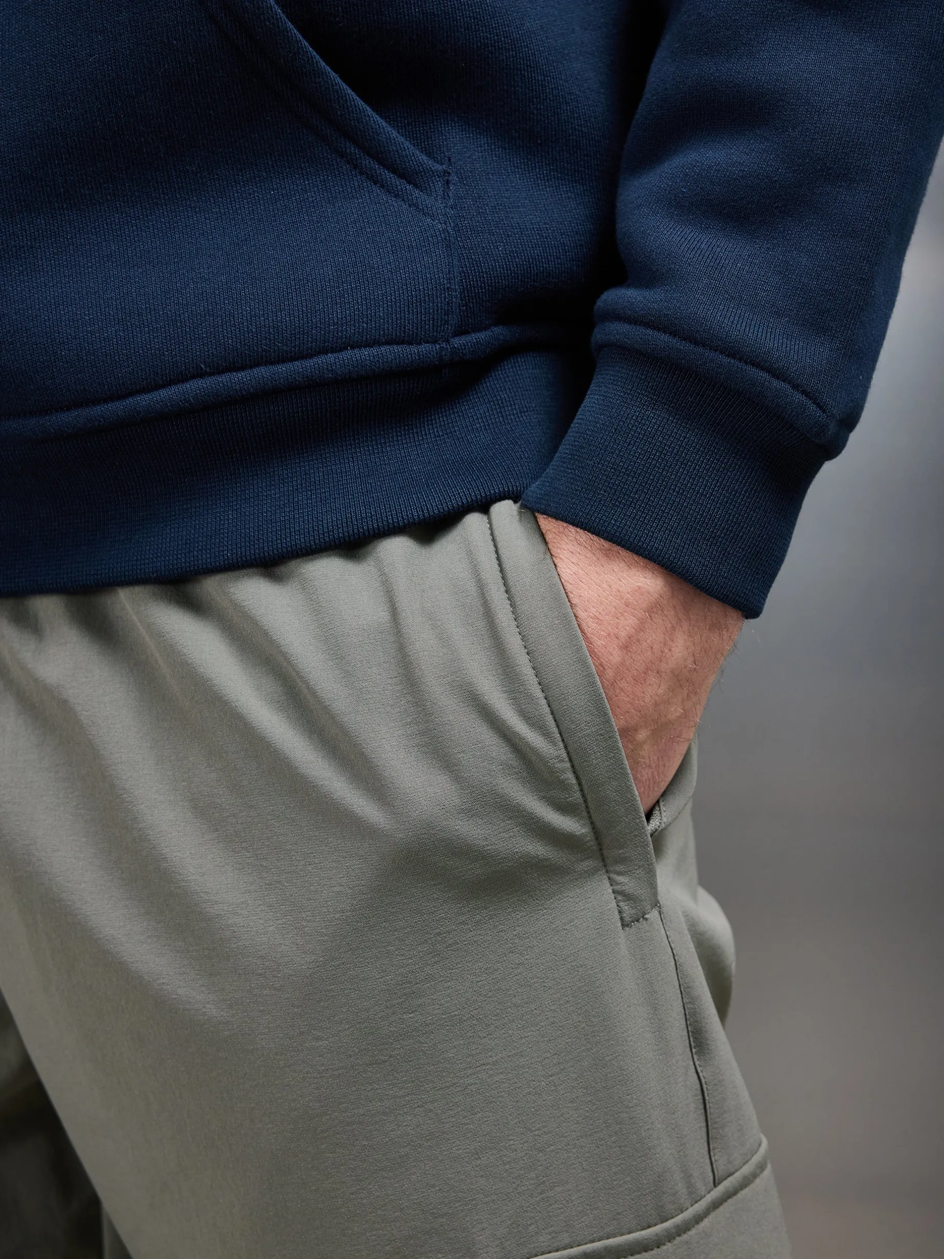 Relaxed Fit Nylon Cargo Pant - Olive