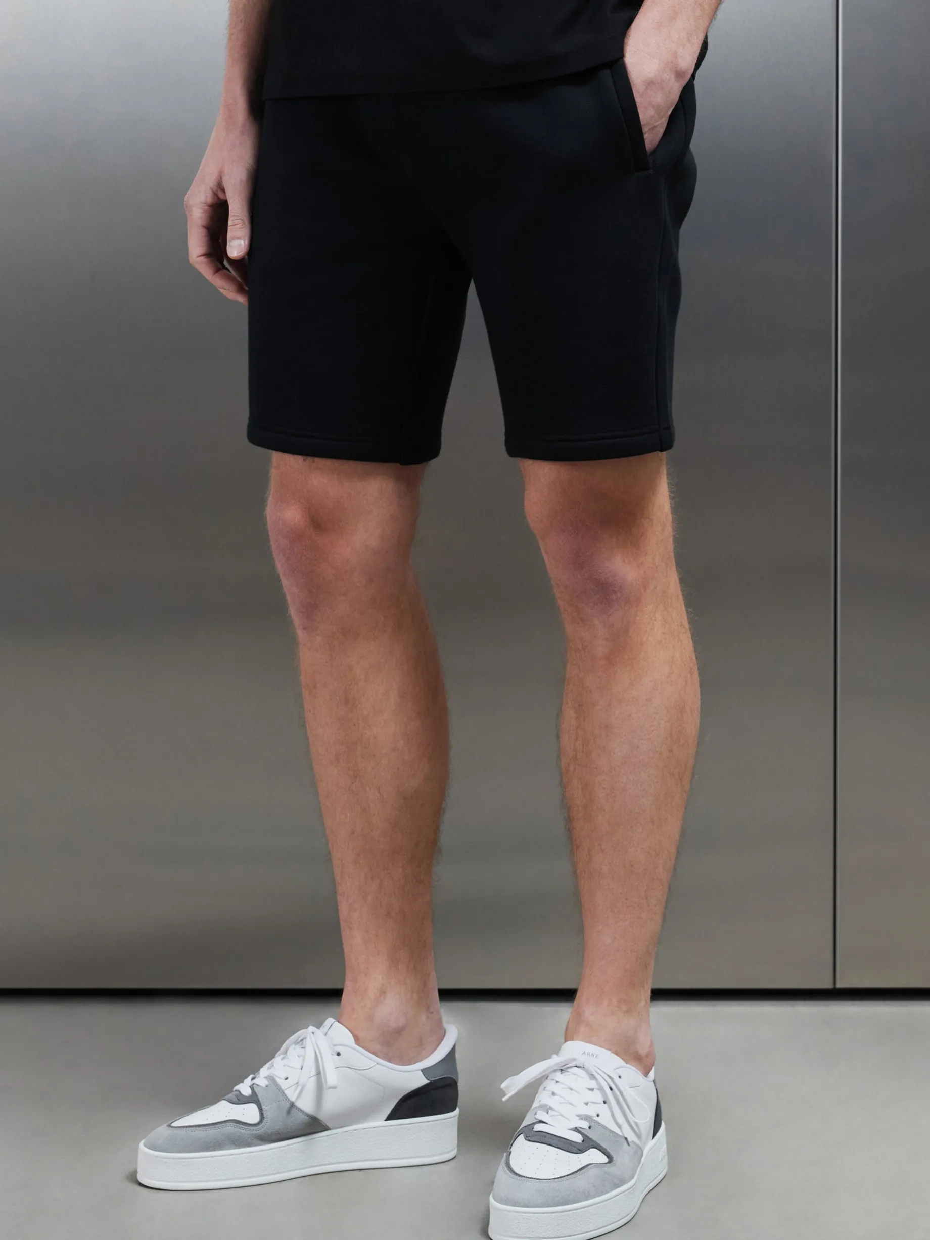 Relaxed Fit Short - Black