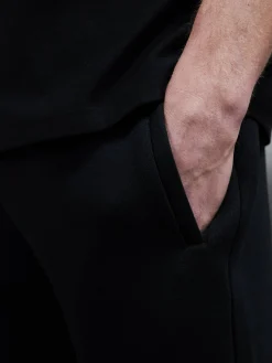 Relaxed Fit Short - Black