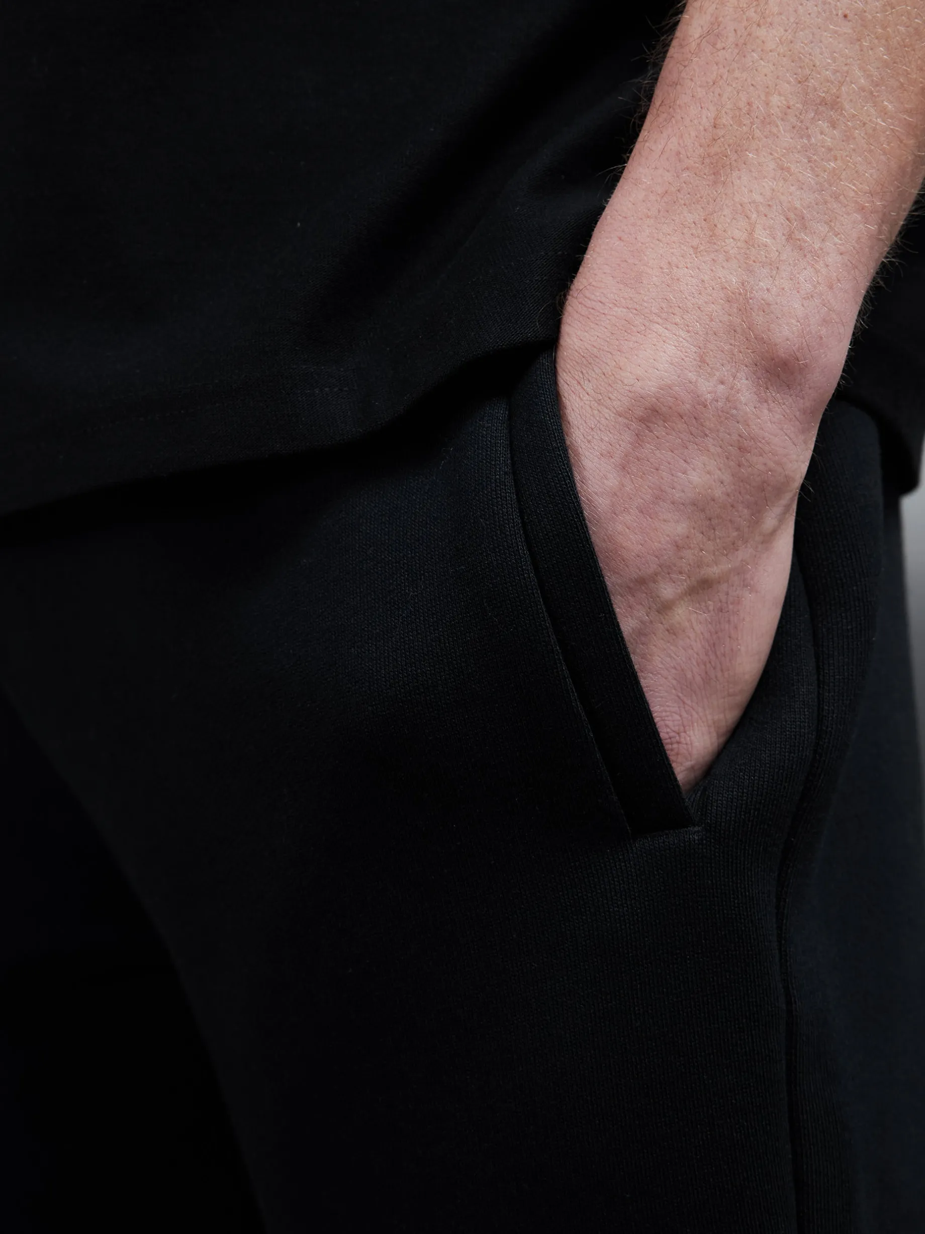 Relaxed Fit Short - Black