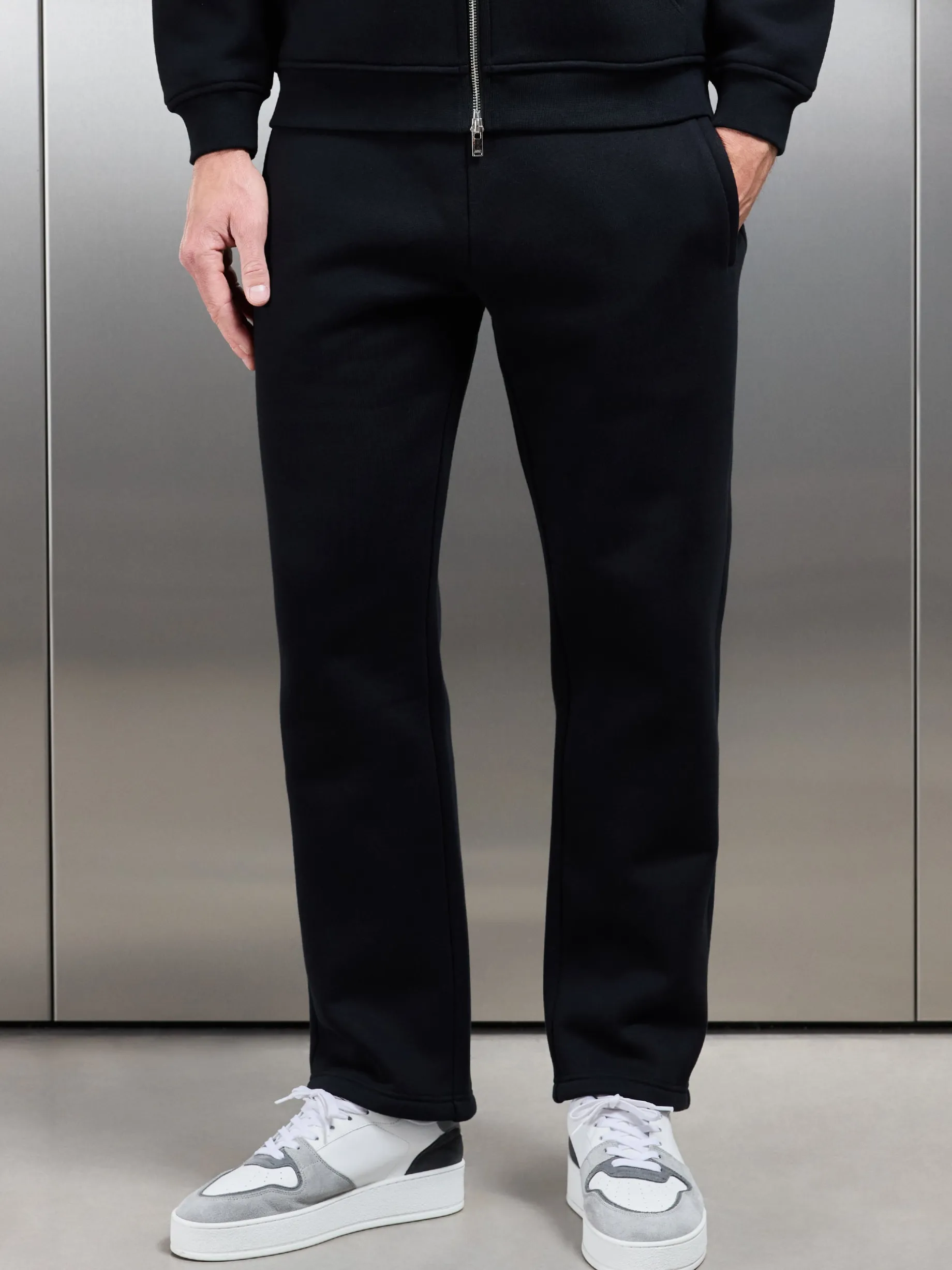 Relaxed Fit Straight Leg Jogger - Black