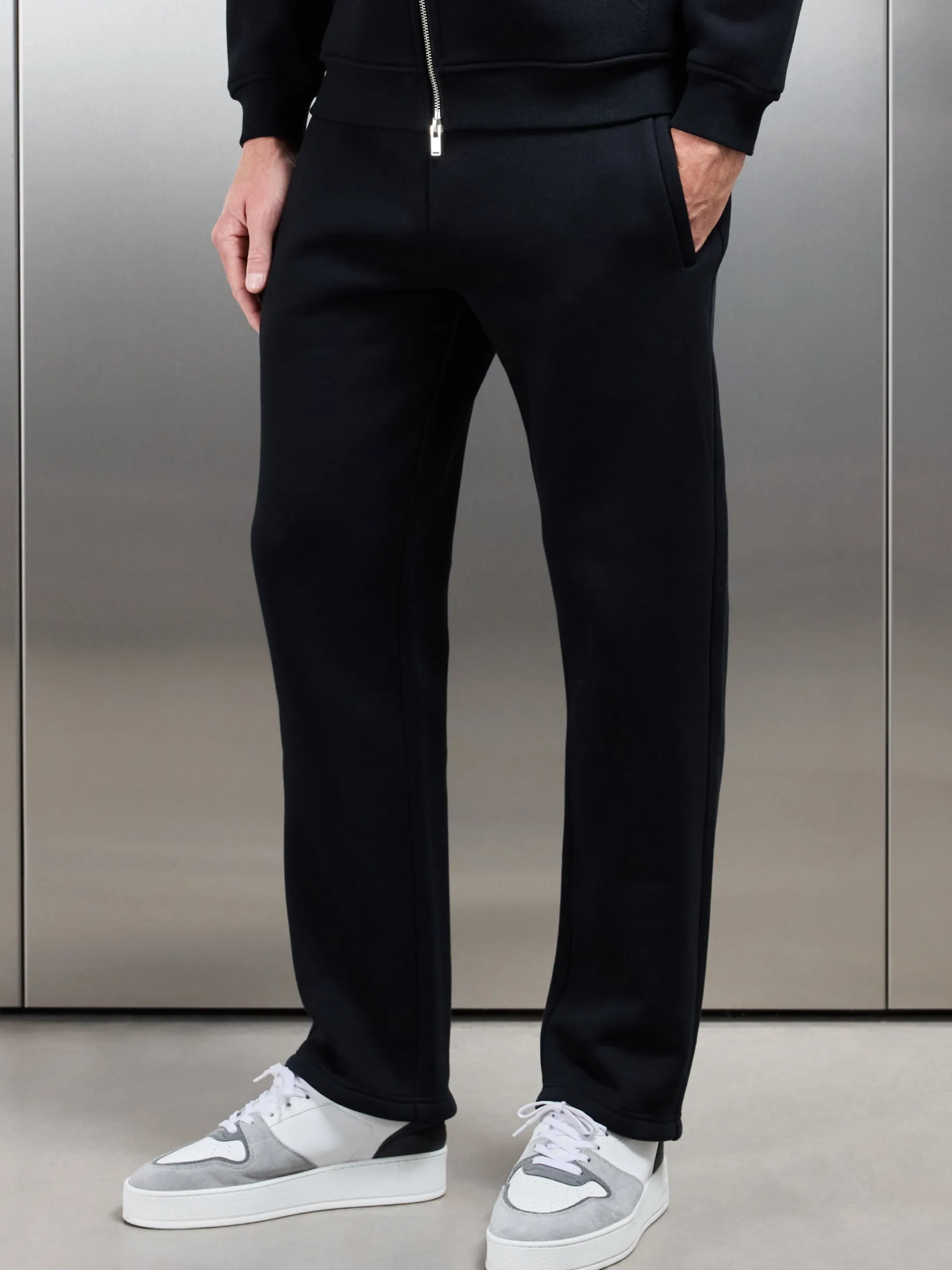Relaxed Fit Straight Leg Jogger - Black