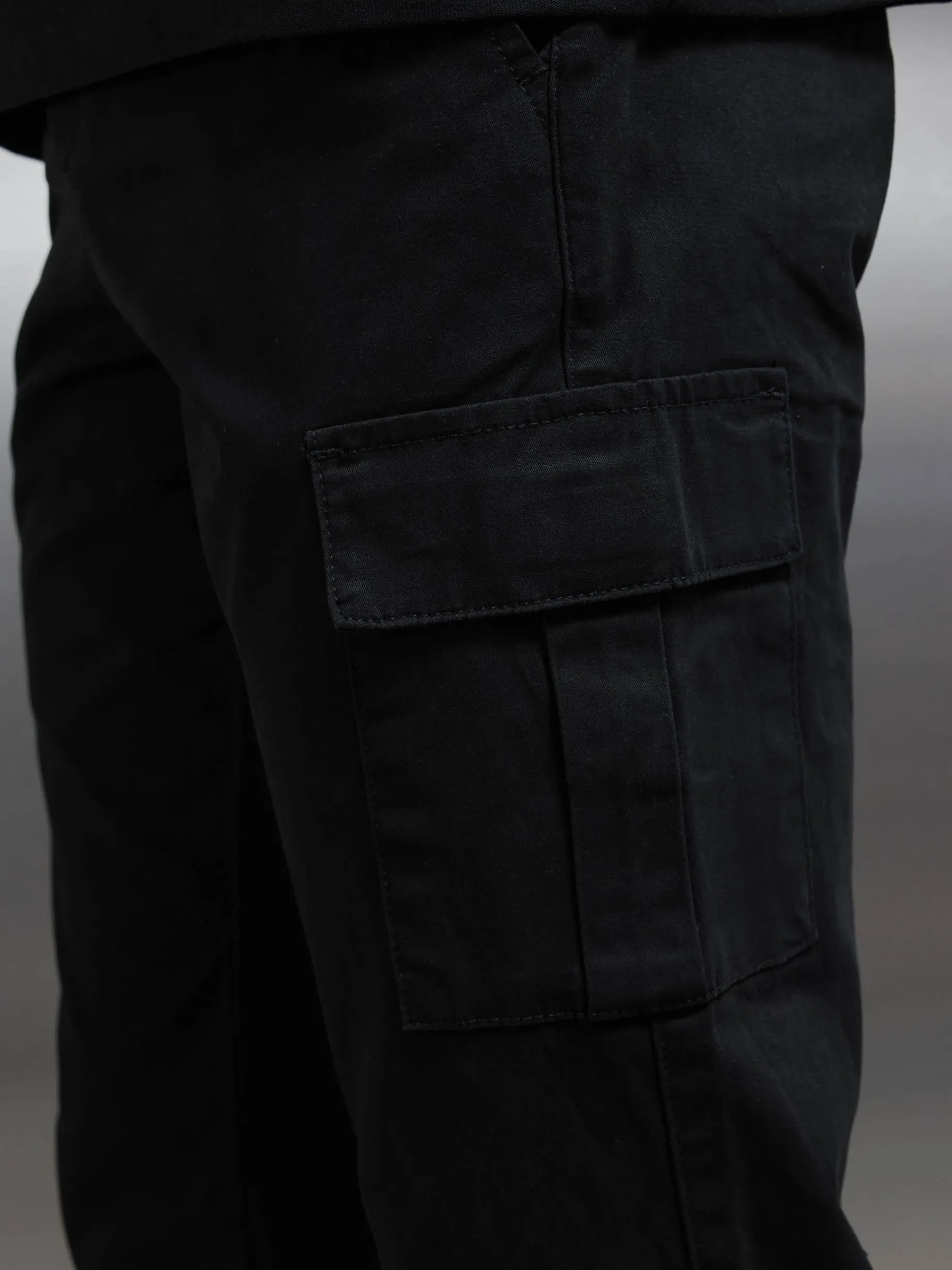 Smart Relaxed Cotton Cargo Pant - Black