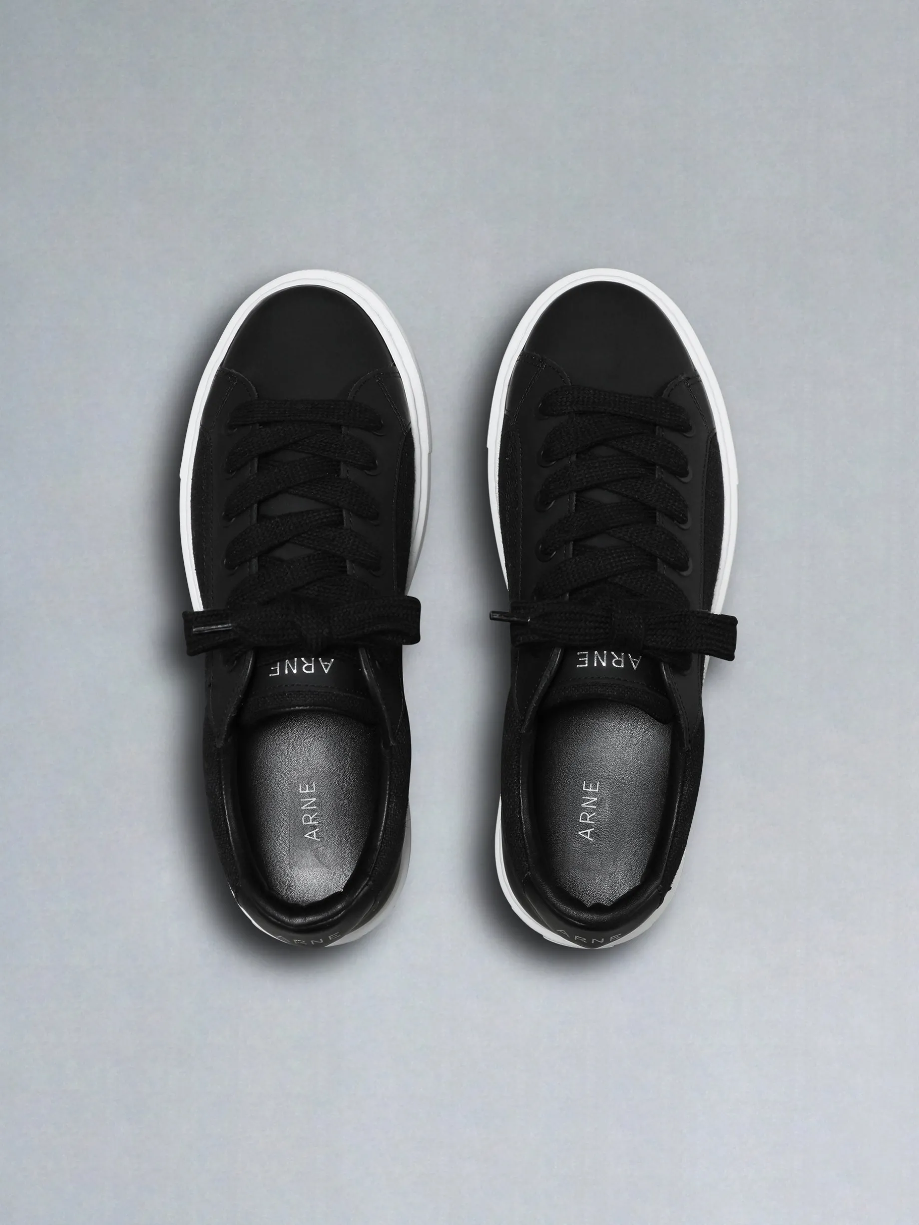 Studio Trainer - Black