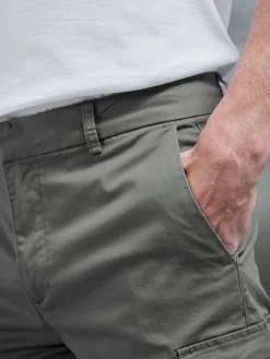 Tailored Cotton Cargo Short - Olive