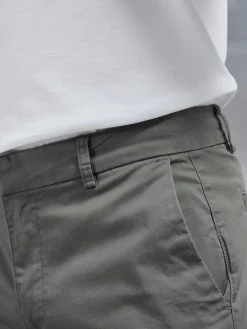 Tailored Cotton Cargo Short - Olive