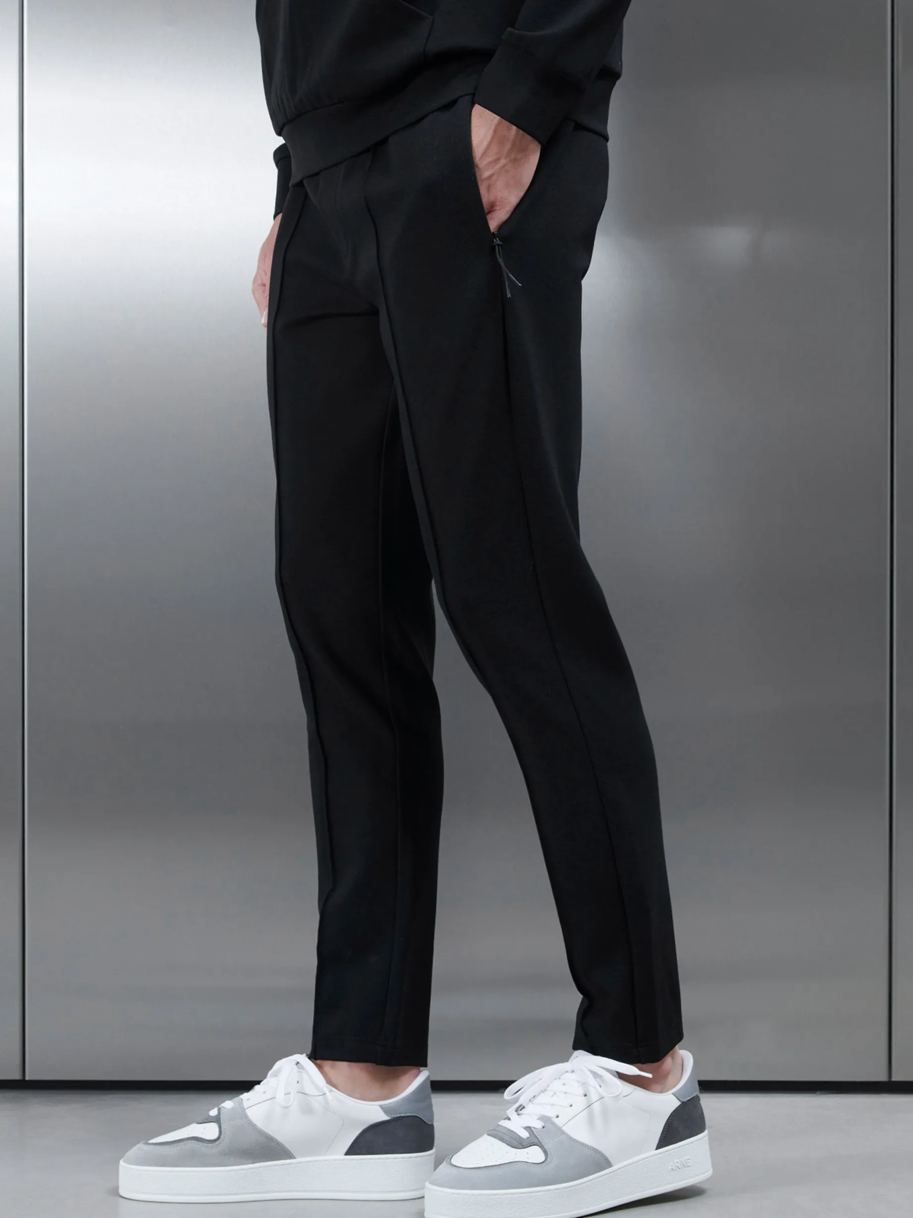 Technical Jersey Jogger - Black