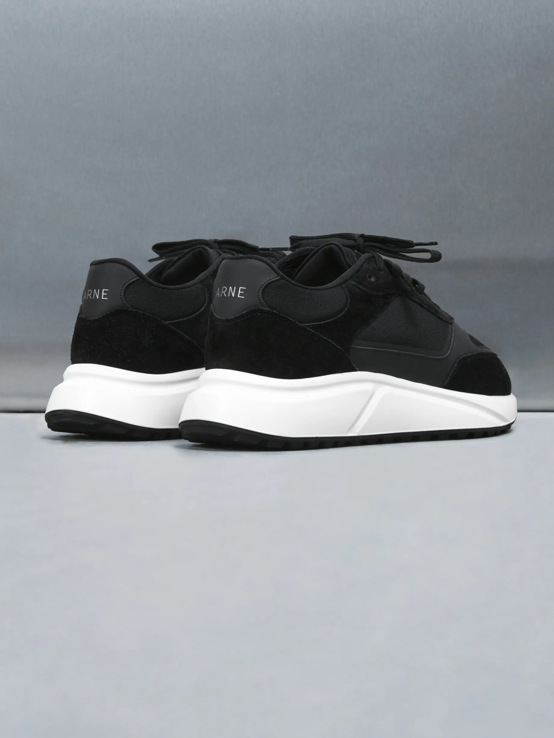 Technical Runner - Black
