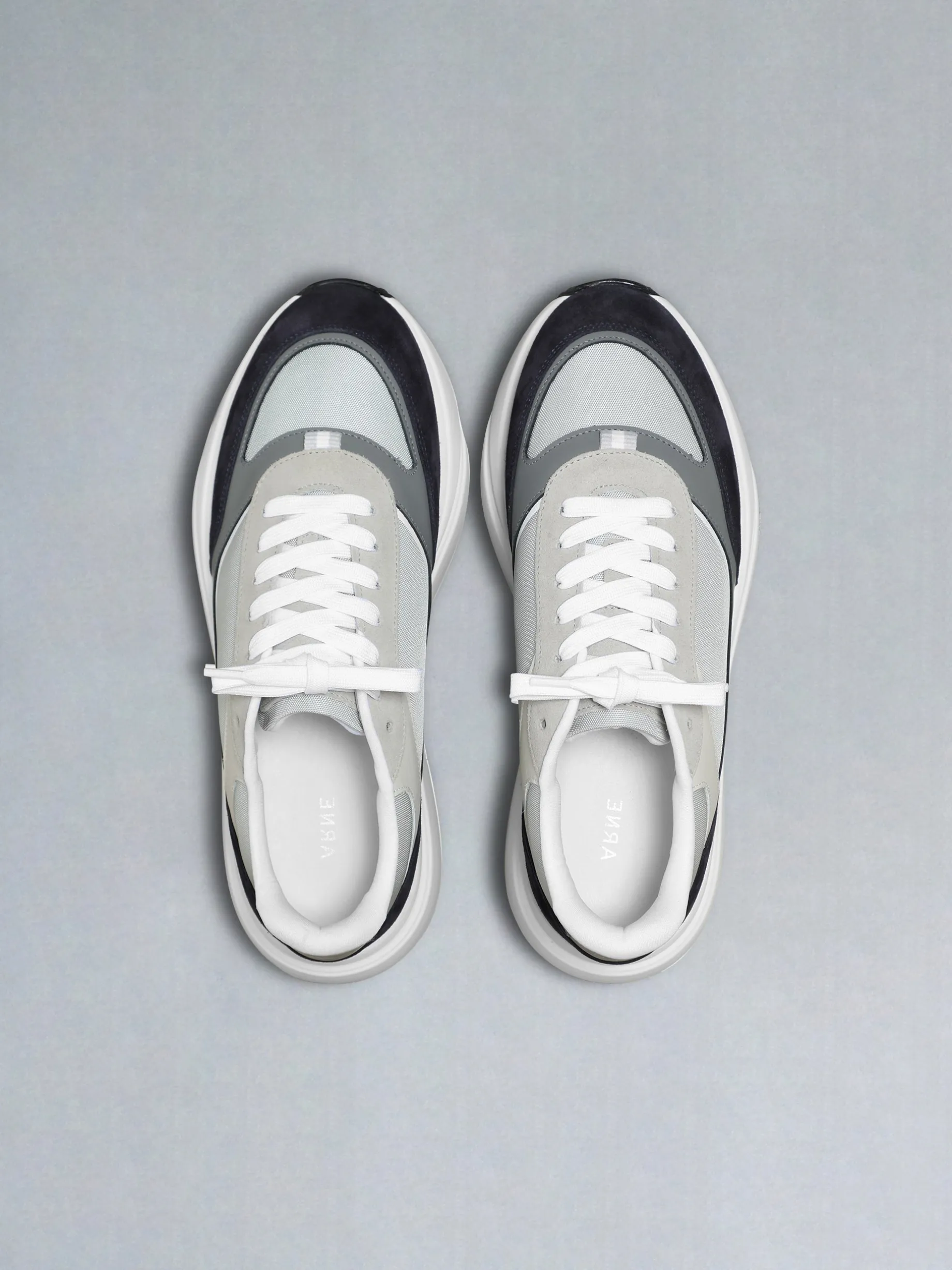 Technical Runner - Pearl Blue
