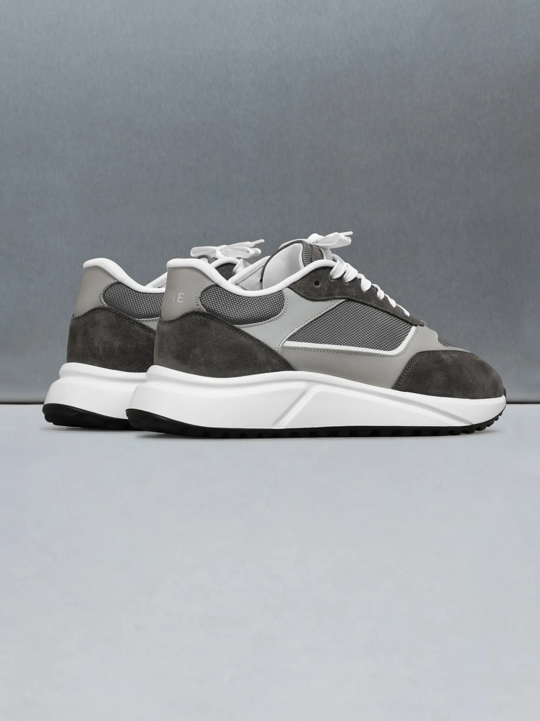 Technical Runner - Taupe