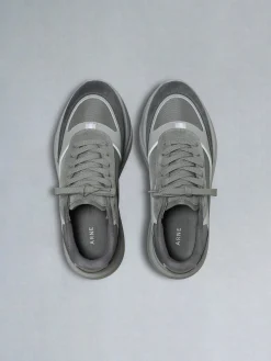 Technical Runner - Triple Tonal Grey