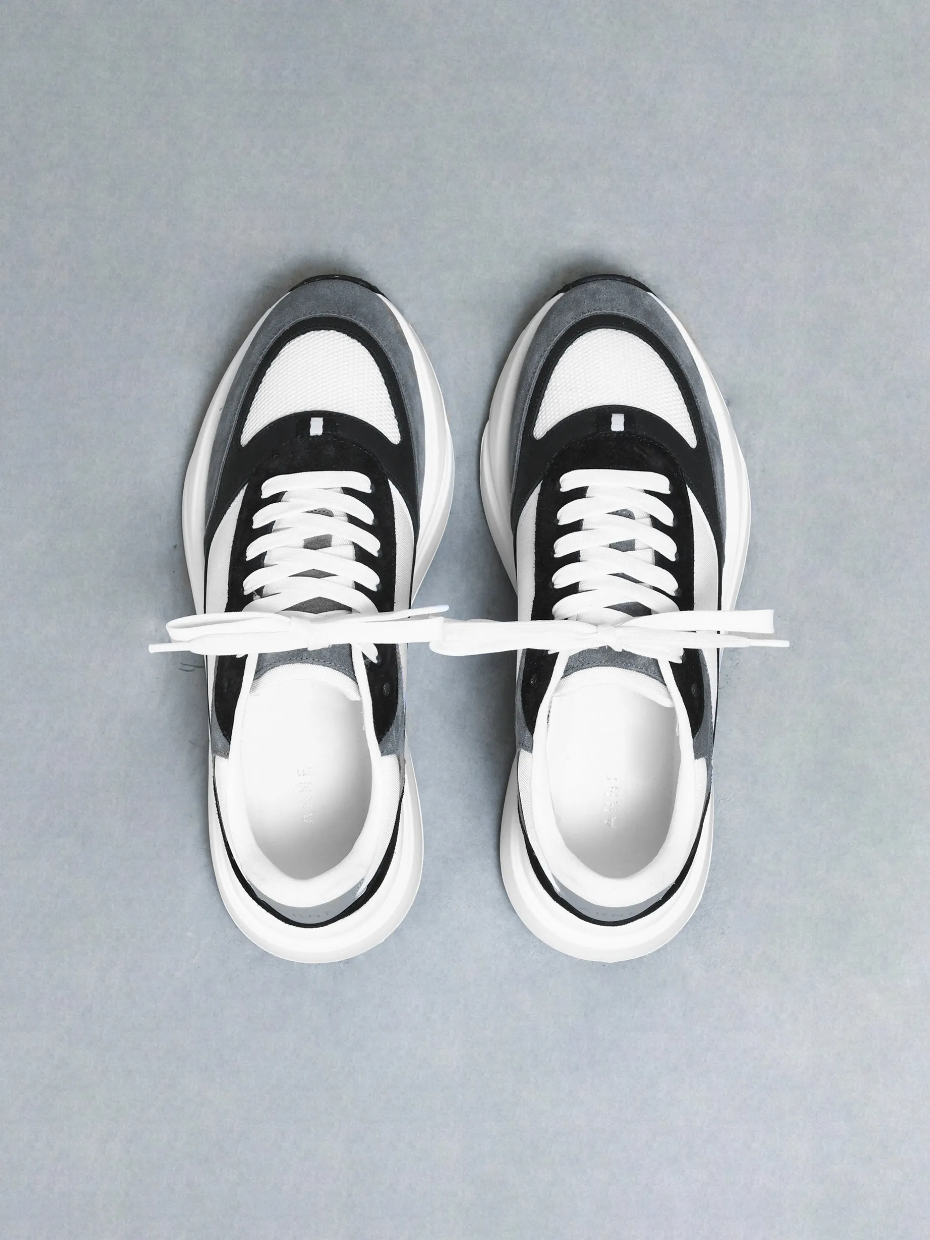 Technical Runner - White Black