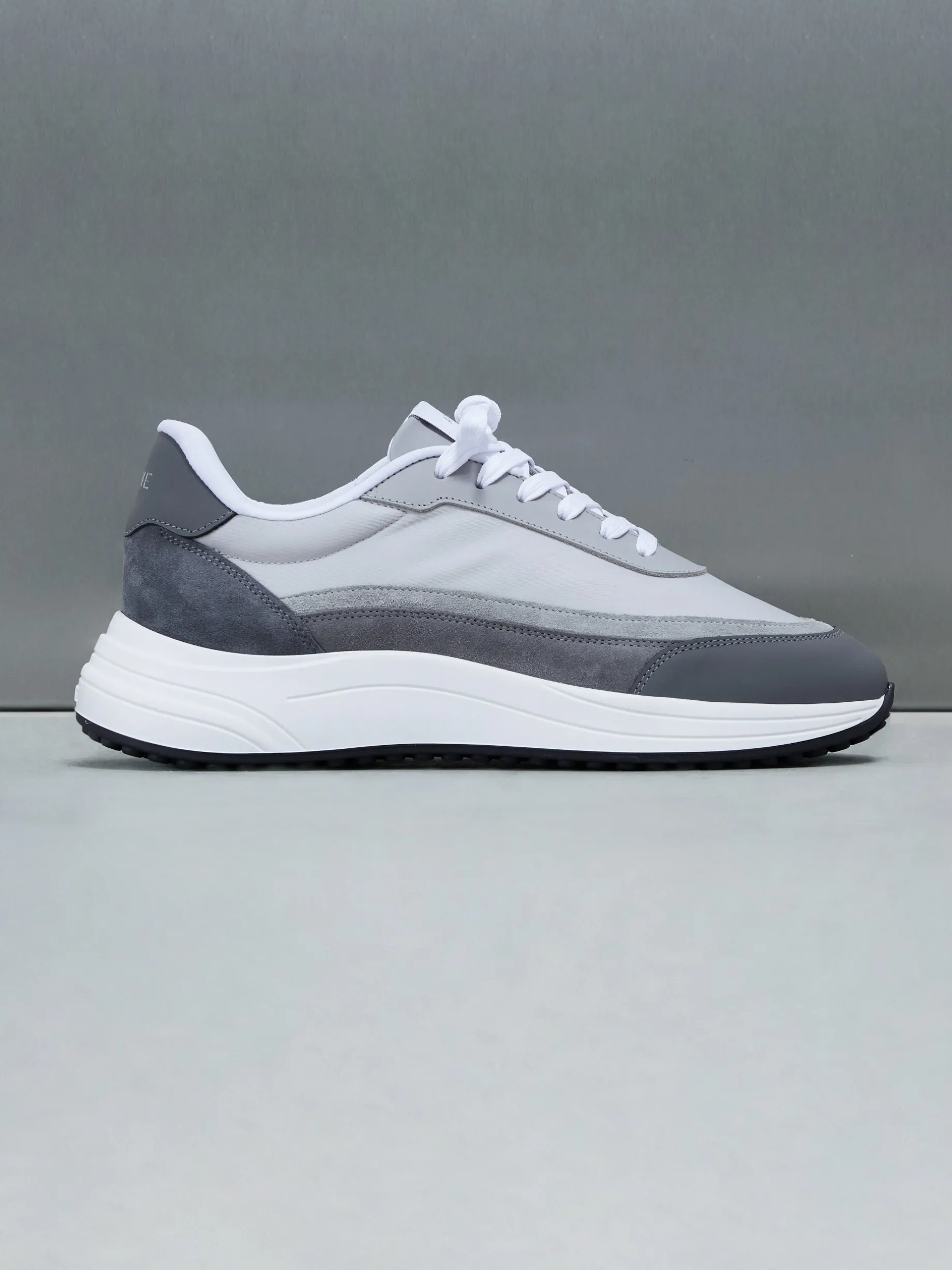 Wave Runner - Pearl Grey