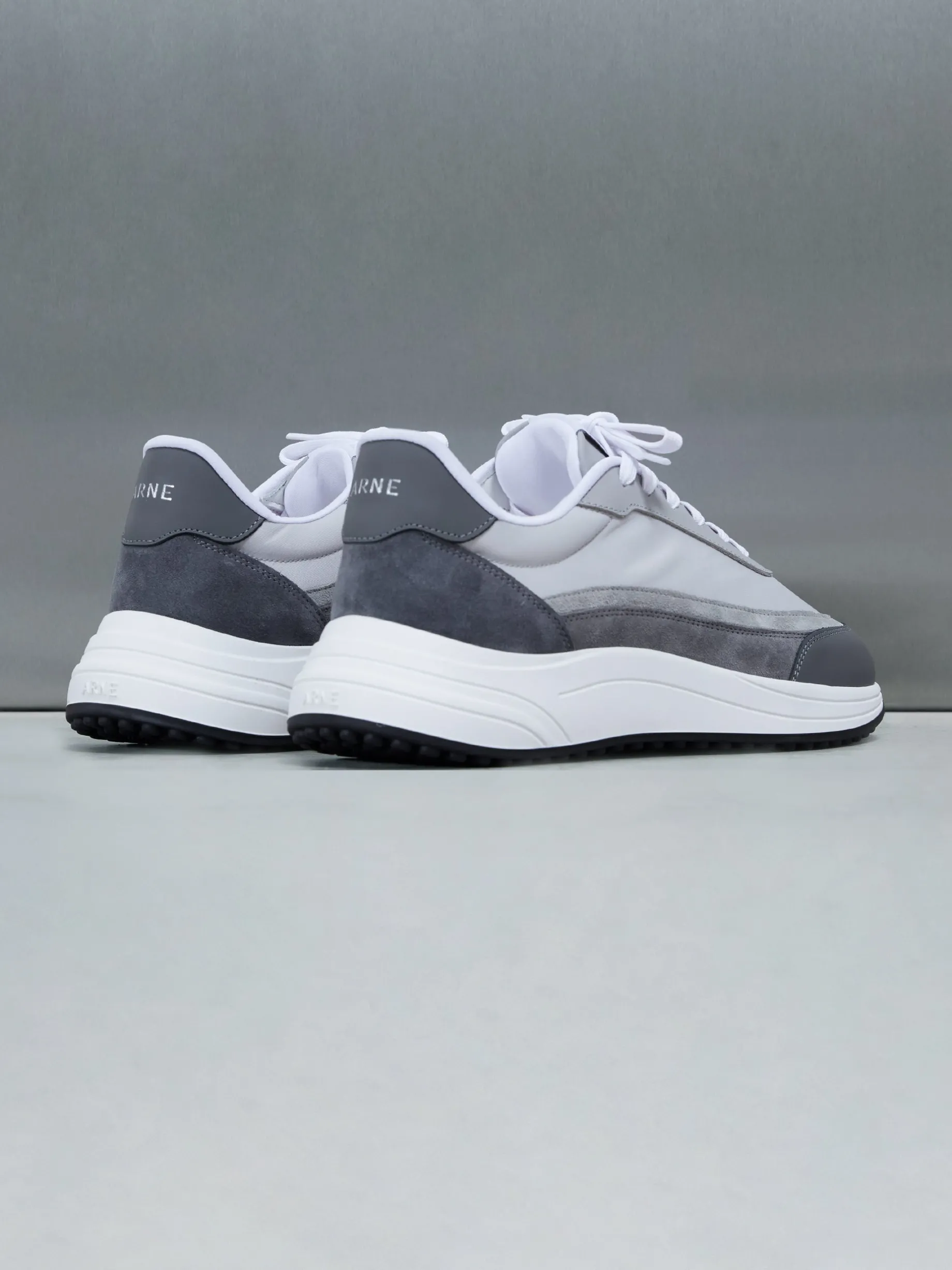 Wave Runner - Pearl Grey