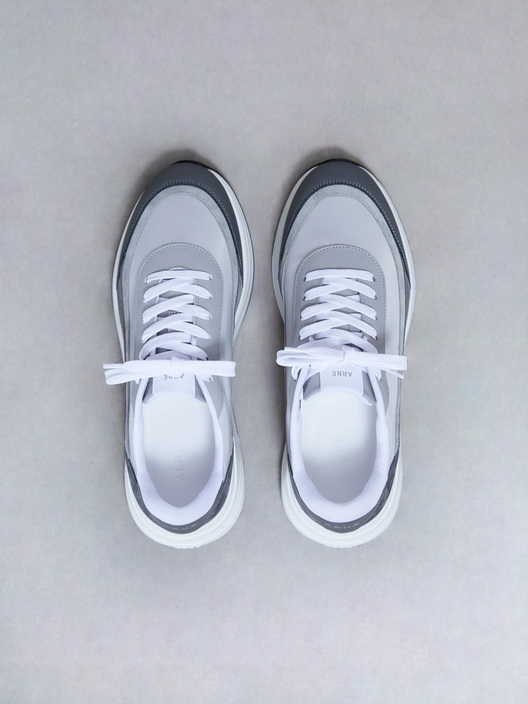 Wave Runner - Pearl Grey