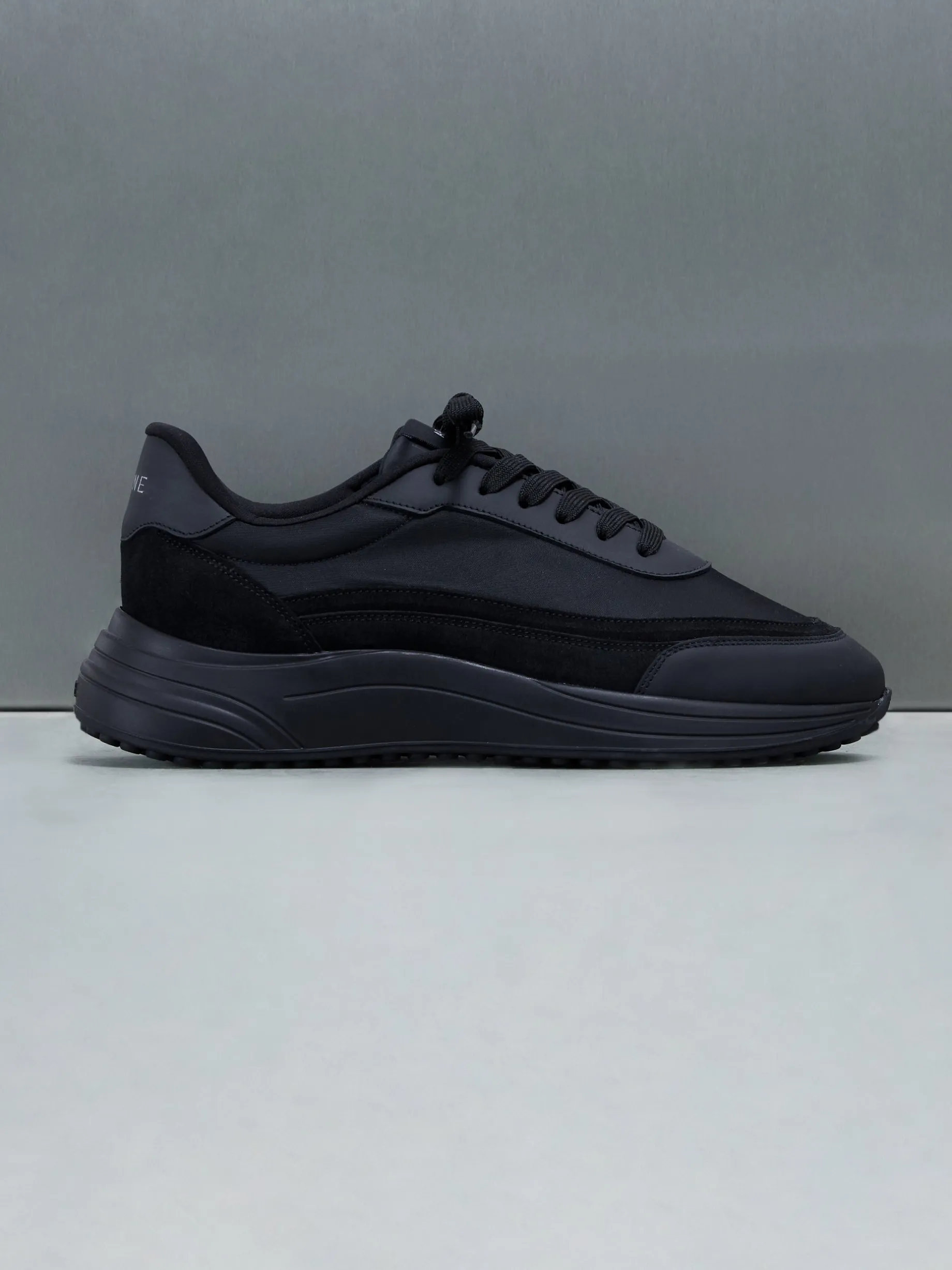 Wave Runner - Triple Black