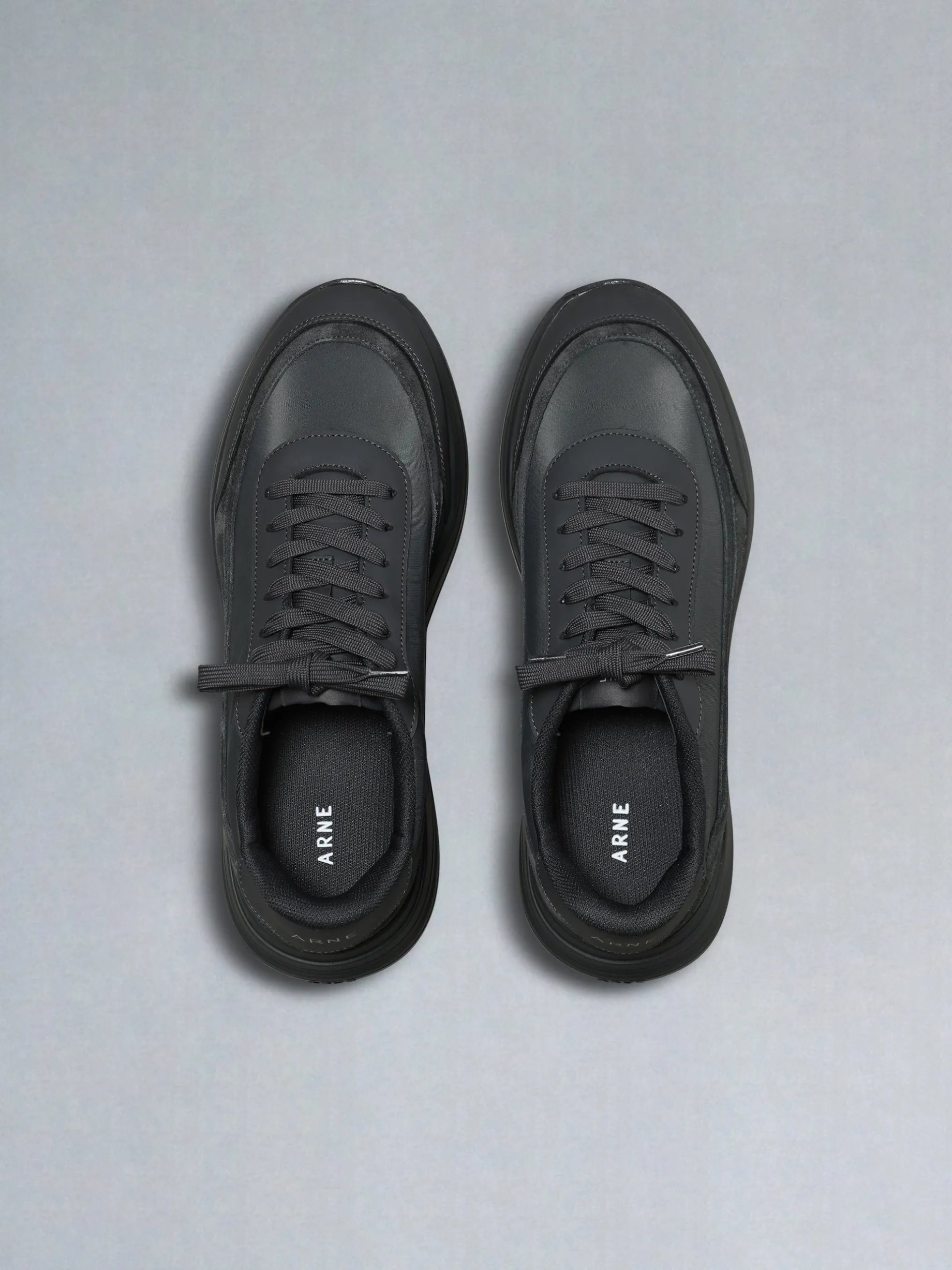 Wave Runner Nylon - Triple Charcoal